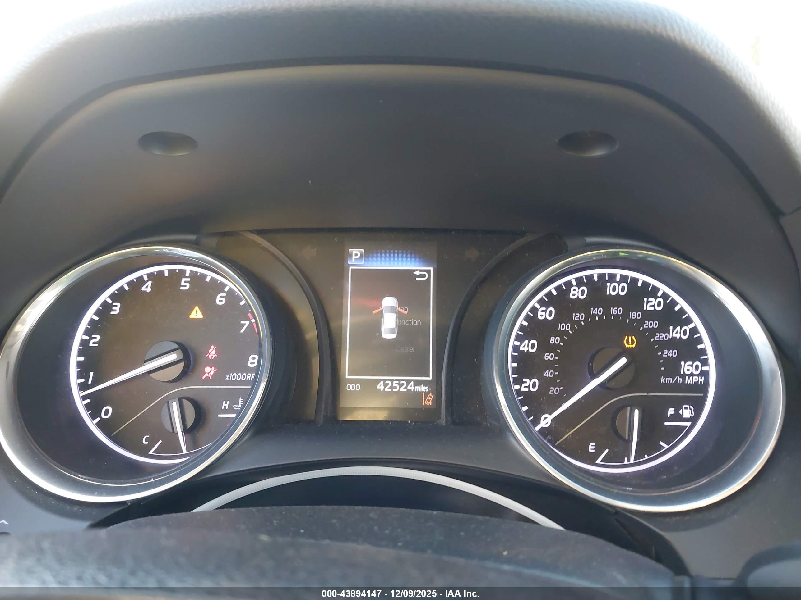 TOYOTA CAMRY image 7