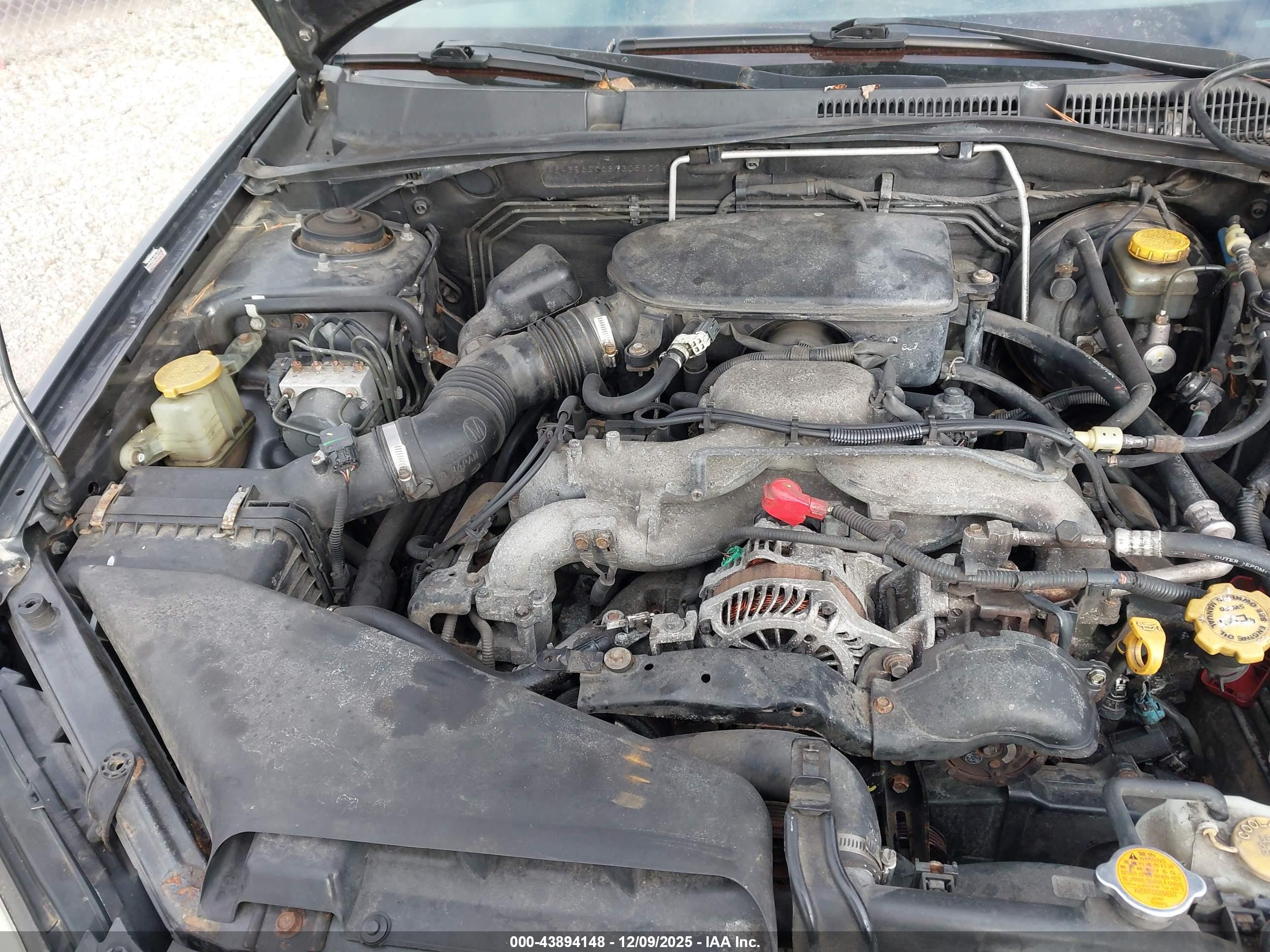 SUBARU OUTBACK image 6