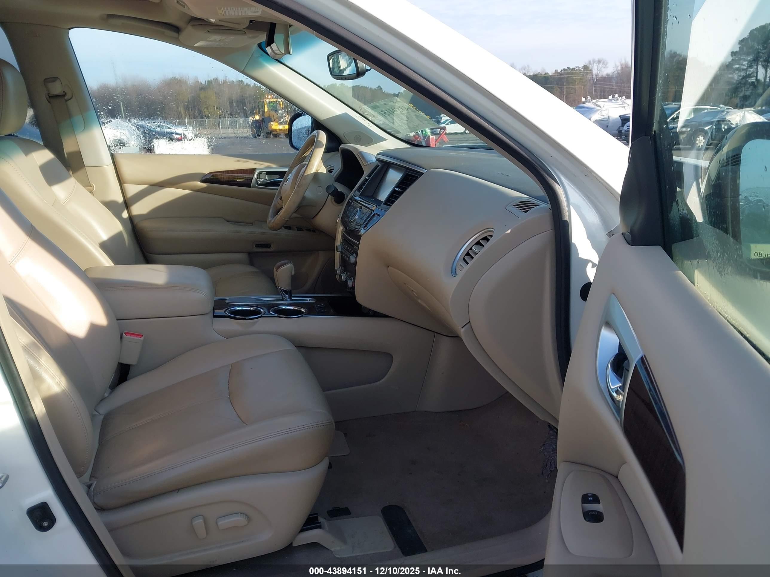 NISSAN PATHFINDER image 5