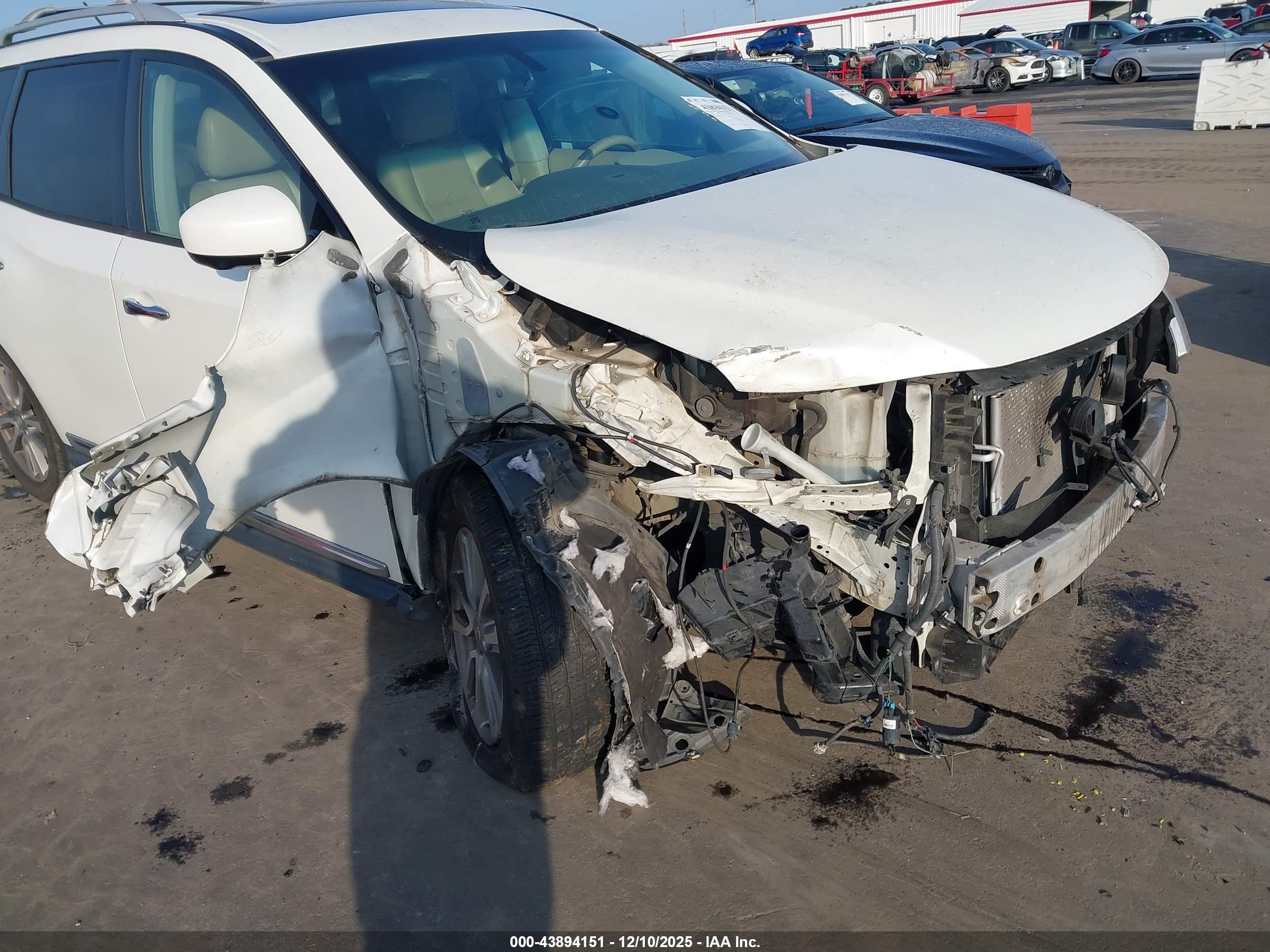NISSAN PATHFINDER image 6