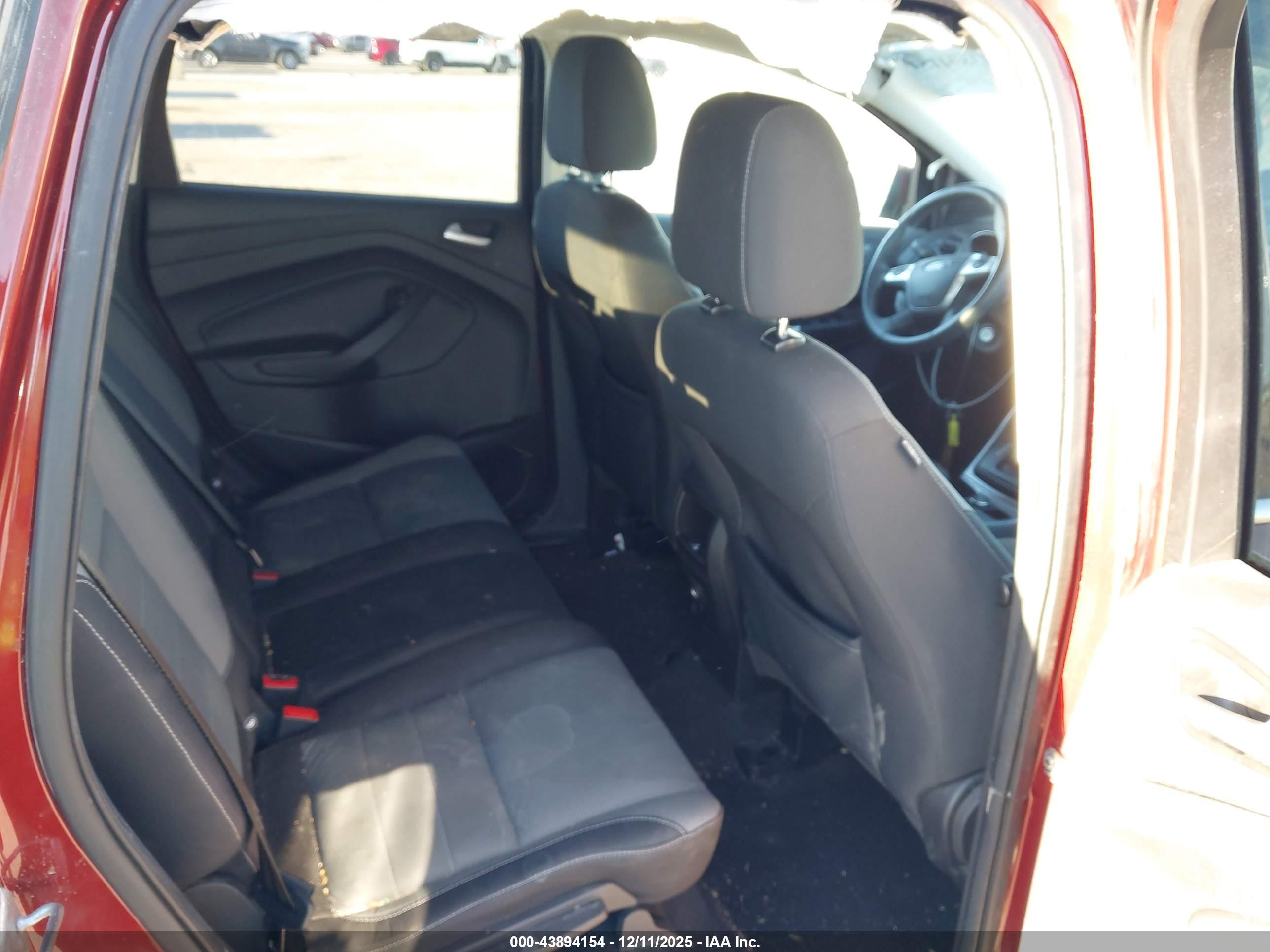 FORD ESCAPE image 8
