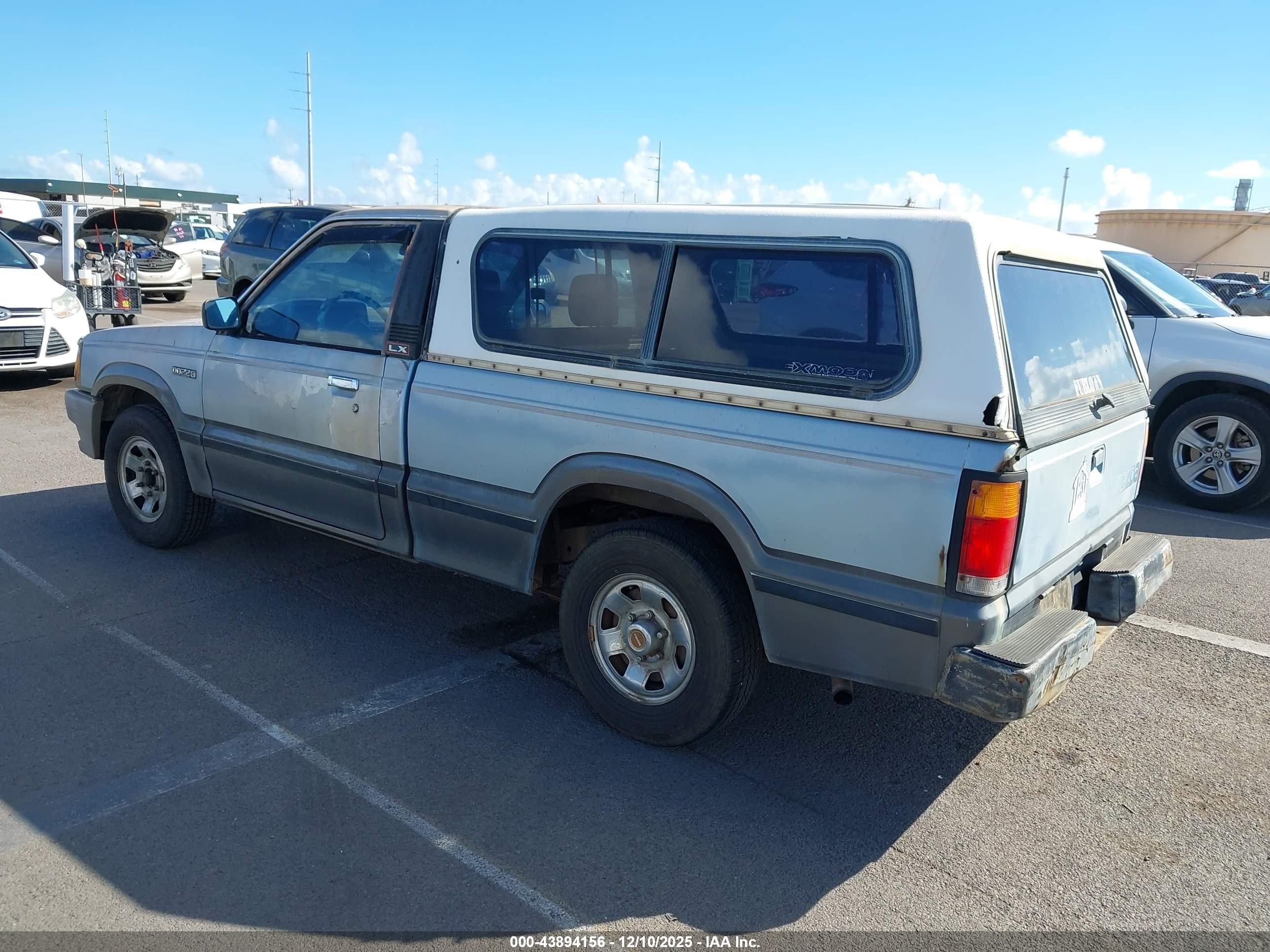 MAZDA B2200 image 3