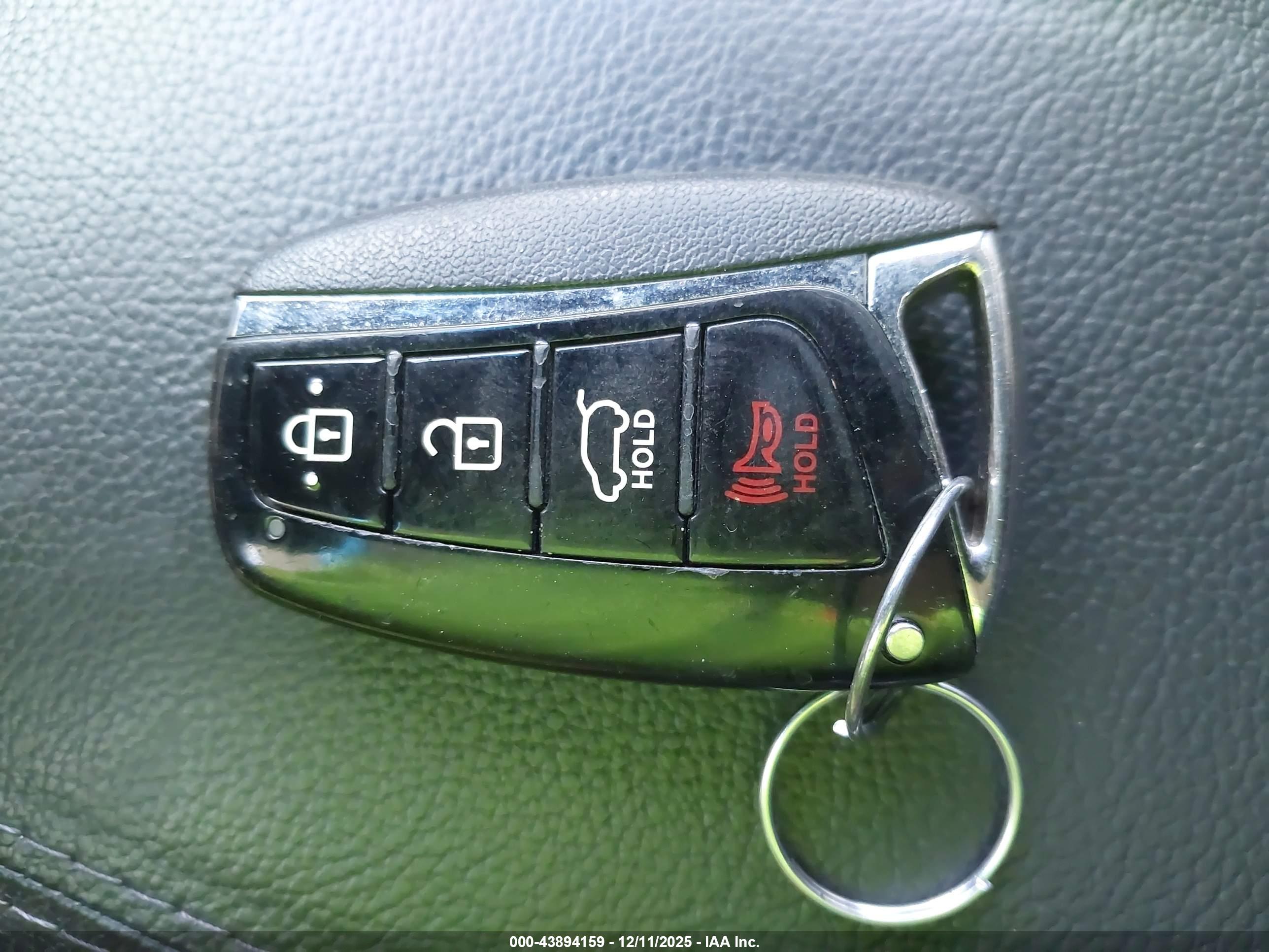 HYUNDAI SANTA image 11