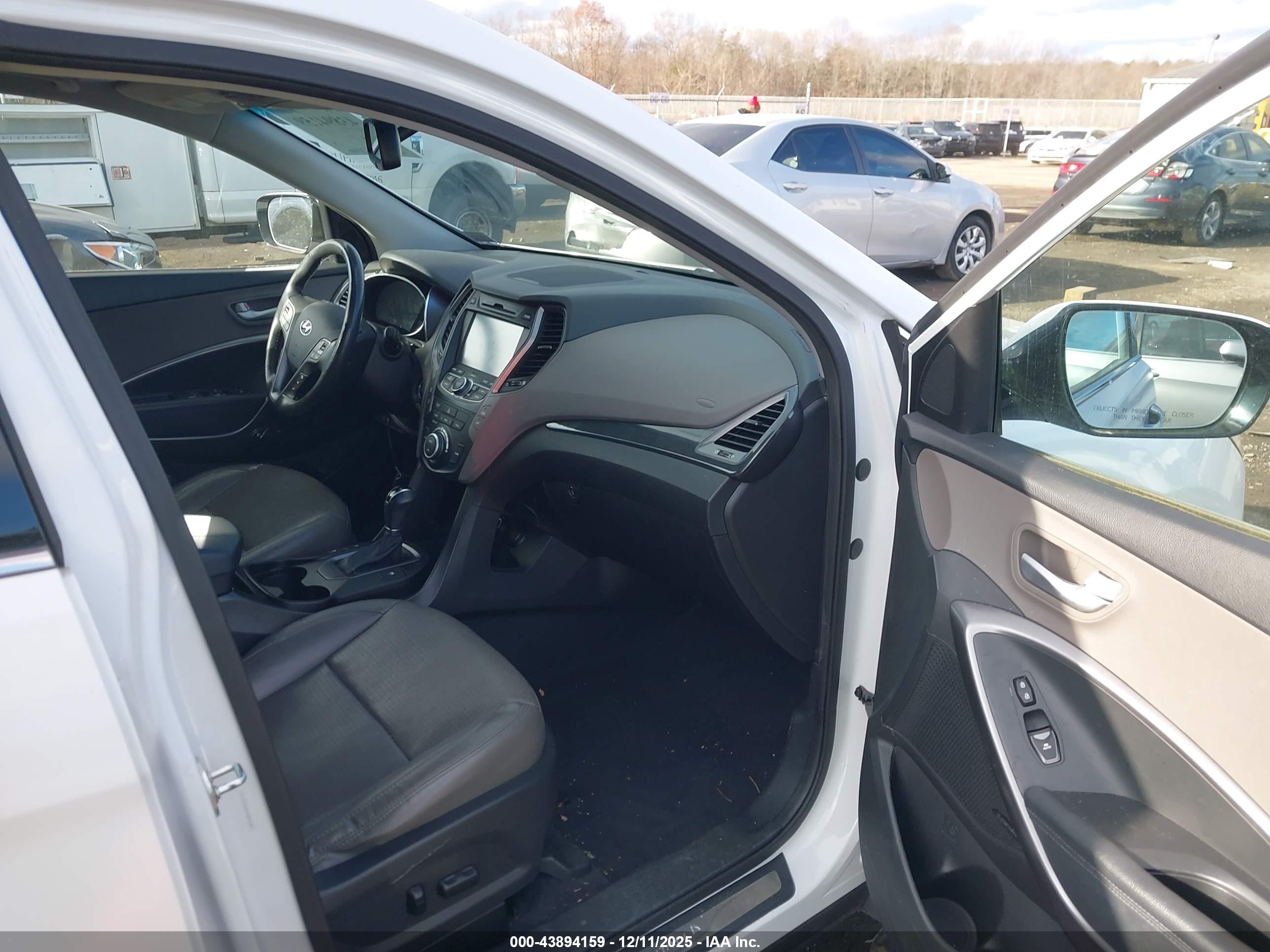 HYUNDAI SANTA image 5