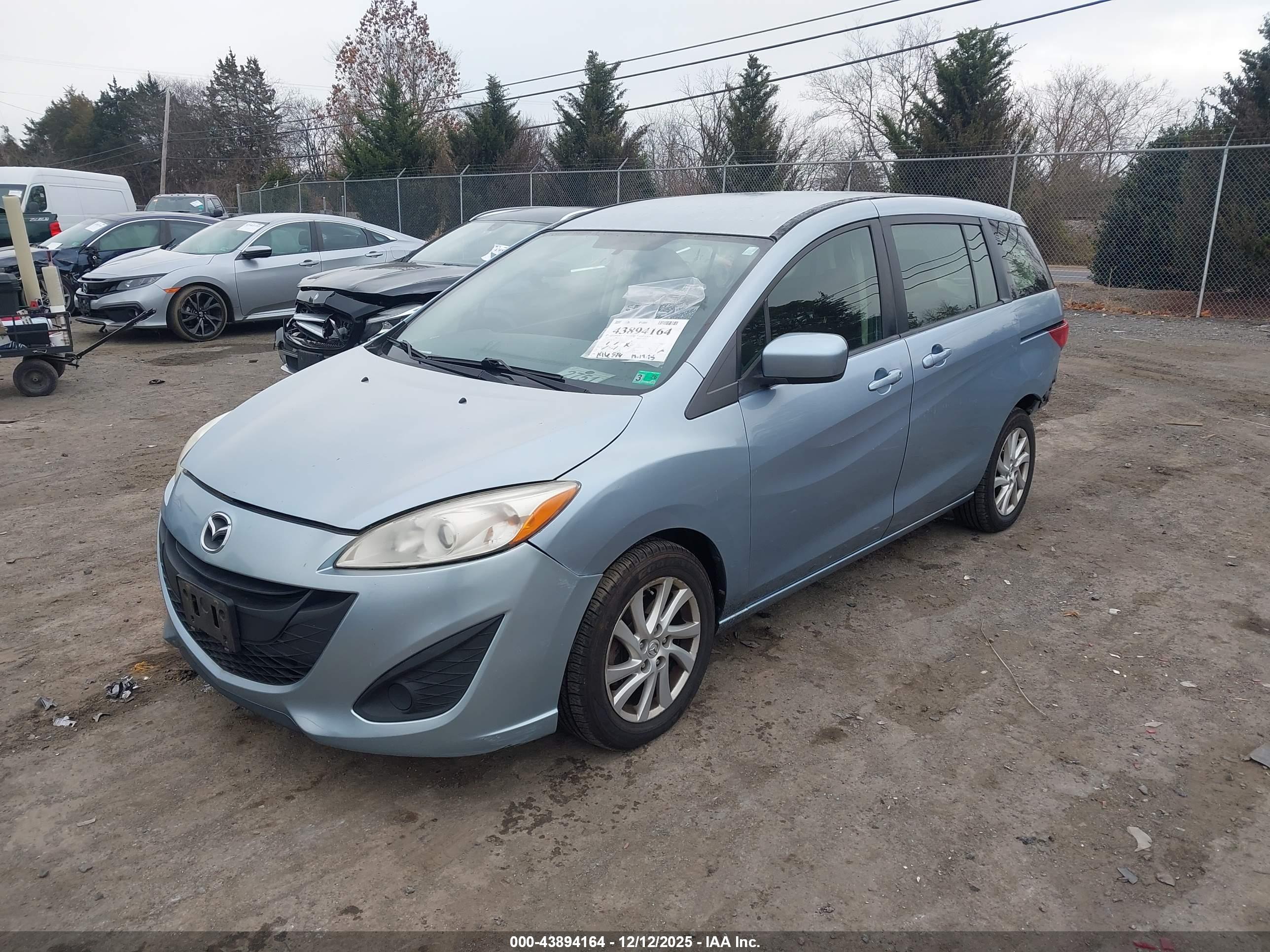 MAZDA MAZDA5 image 2