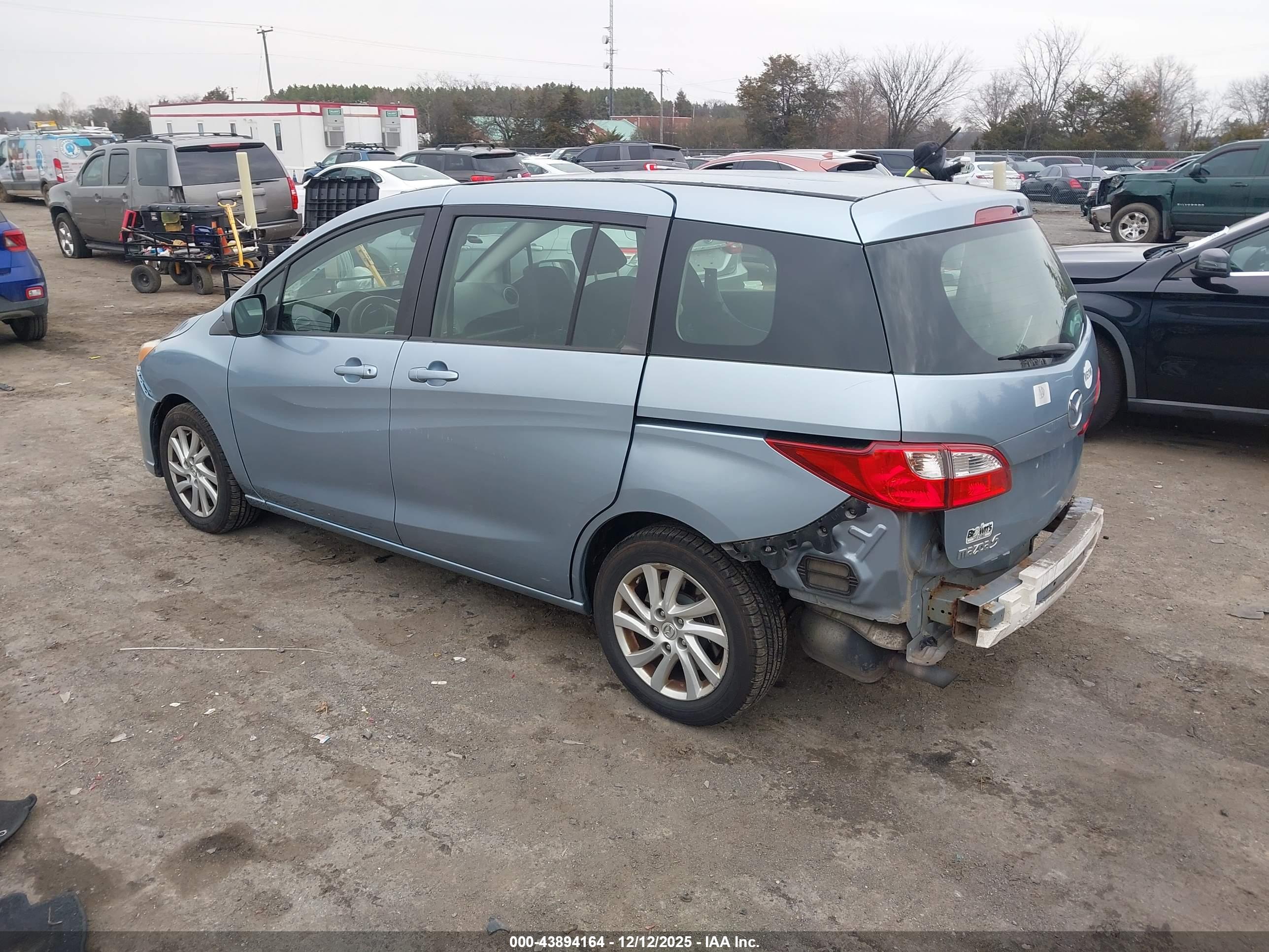 MAZDA MAZDA5 image 3