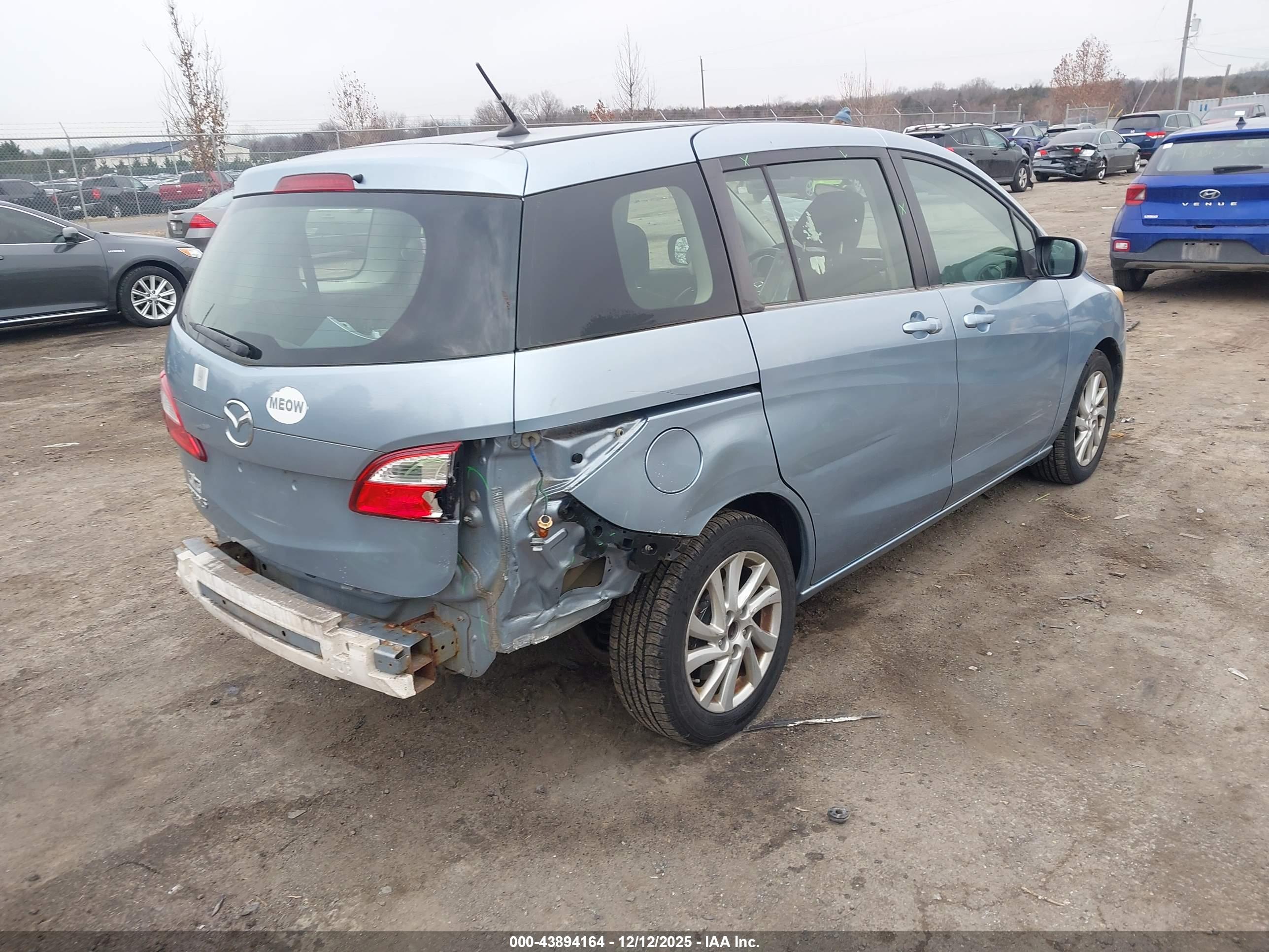 MAZDA MAZDA5 image 4