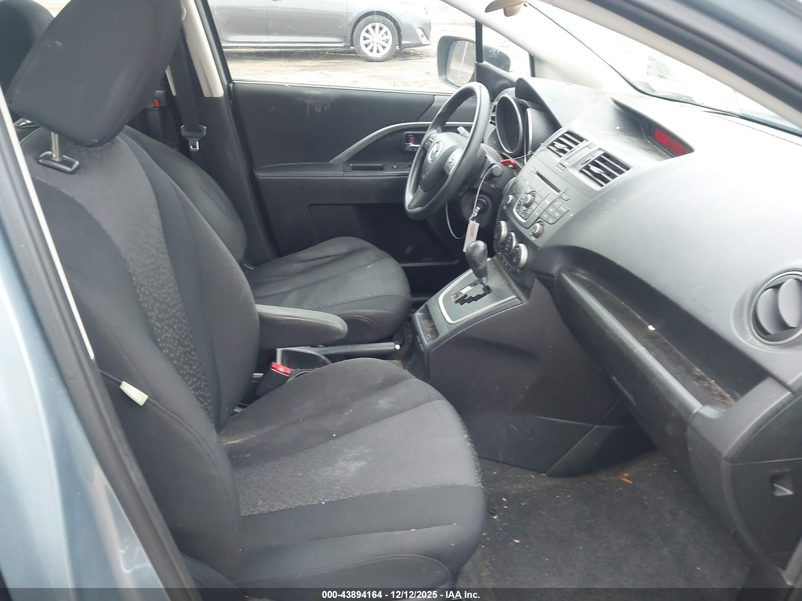 MAZDA MAZDA5 image 5