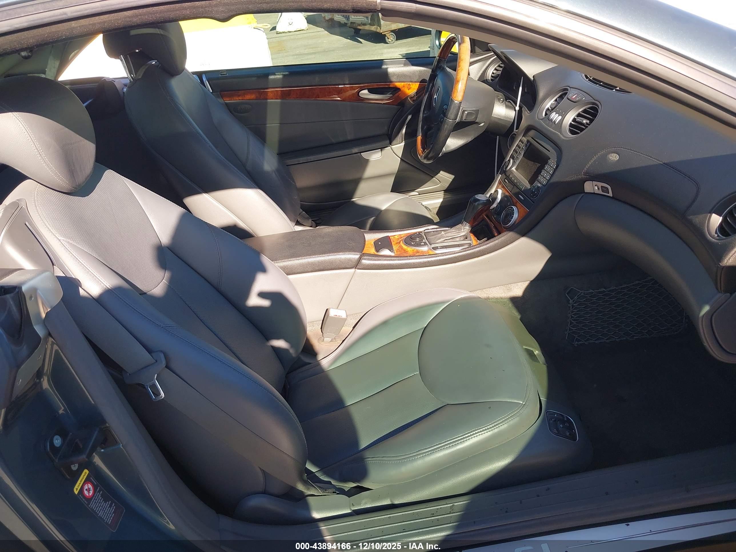 MERCEDES-BENZ SL image 5