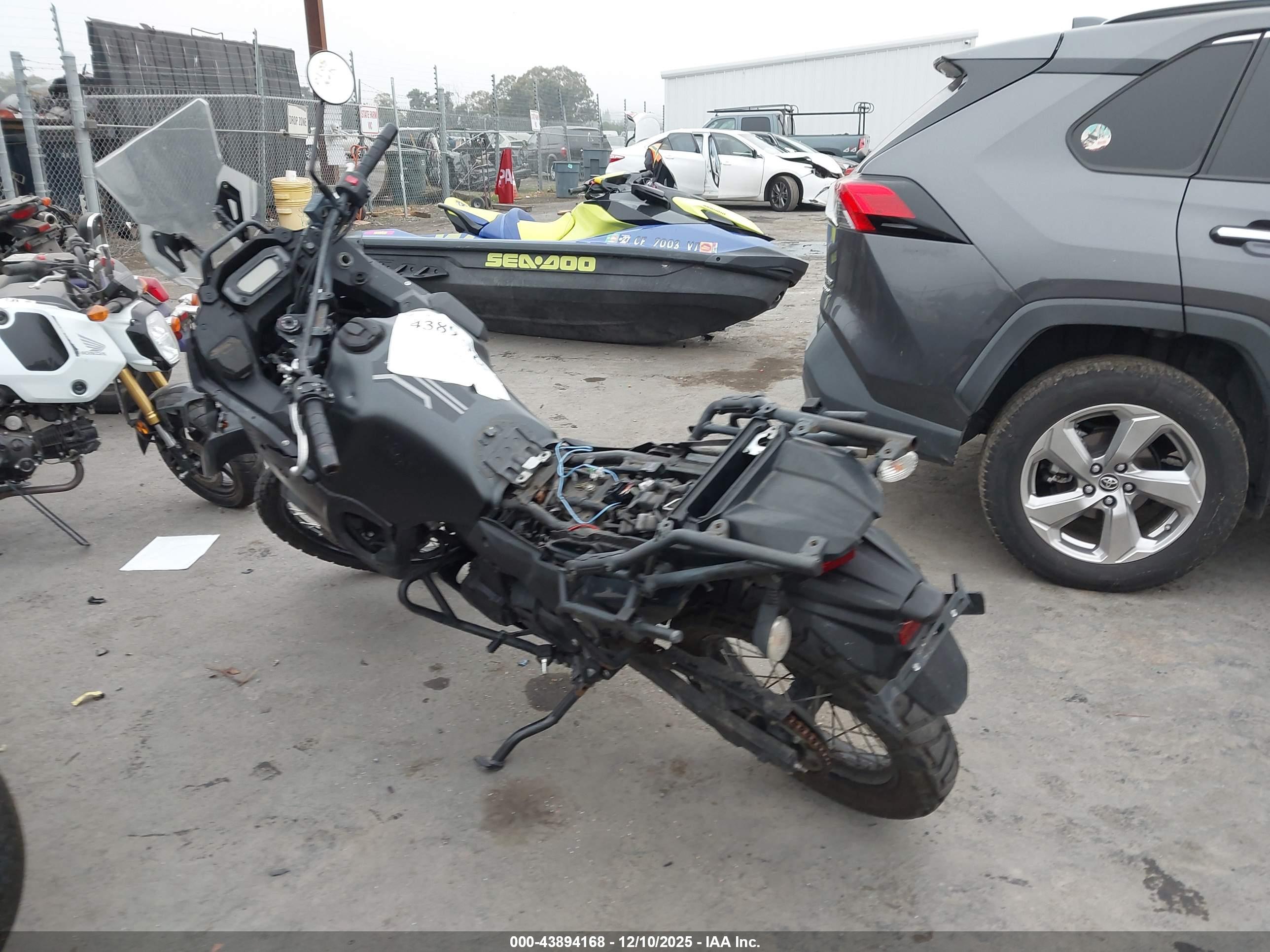 KAWASAKI KL650 image 3
