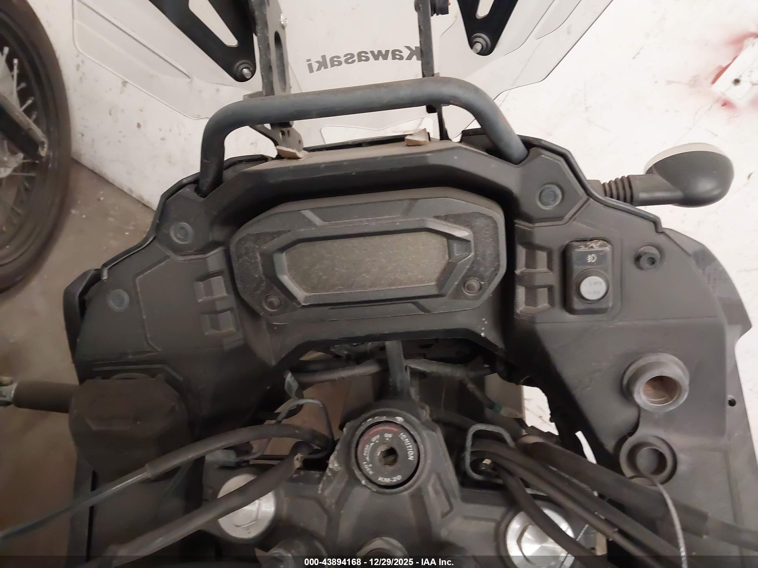 KAWASAKI KL650 image 7