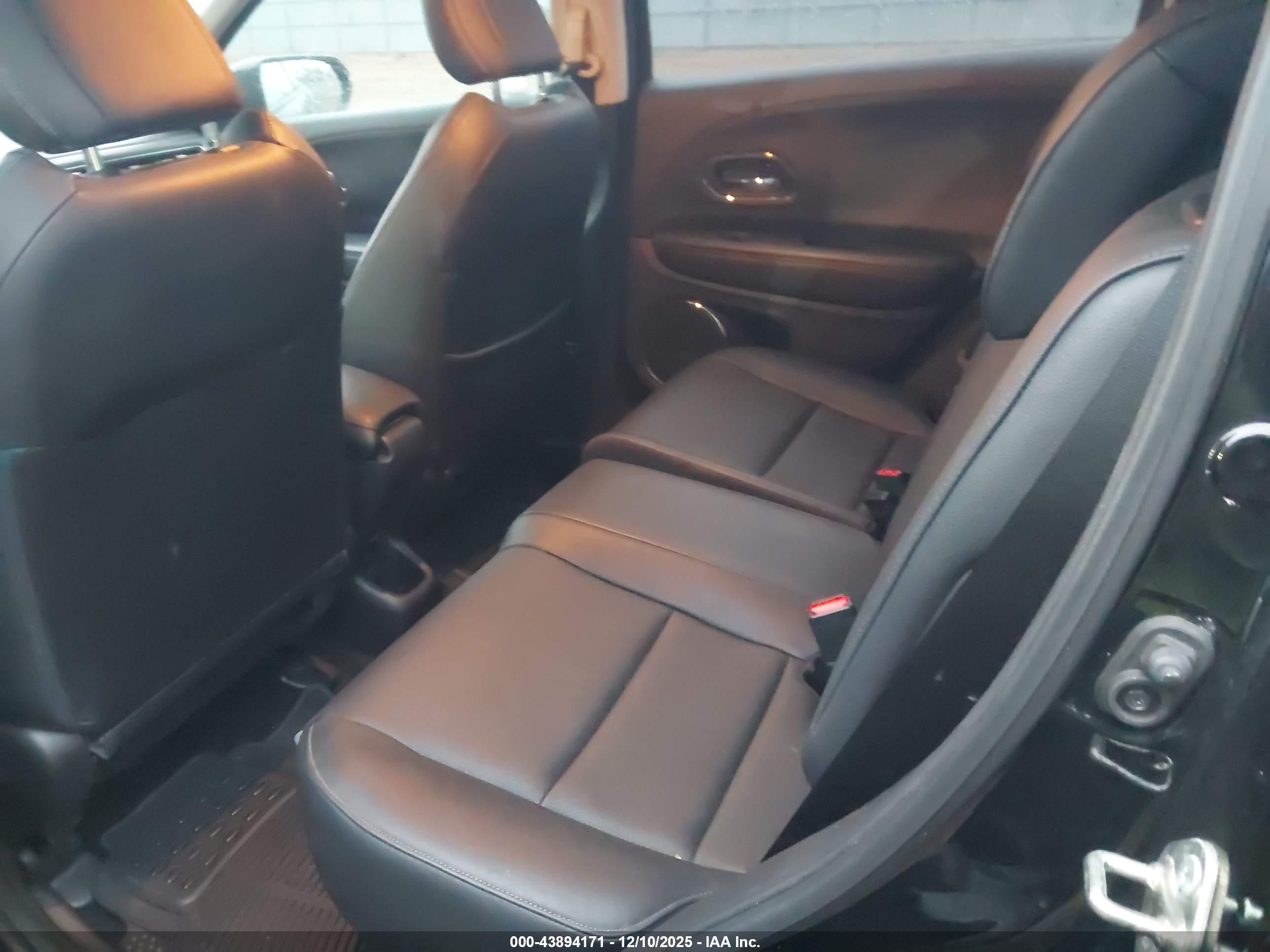 HONDA HR-V image 8