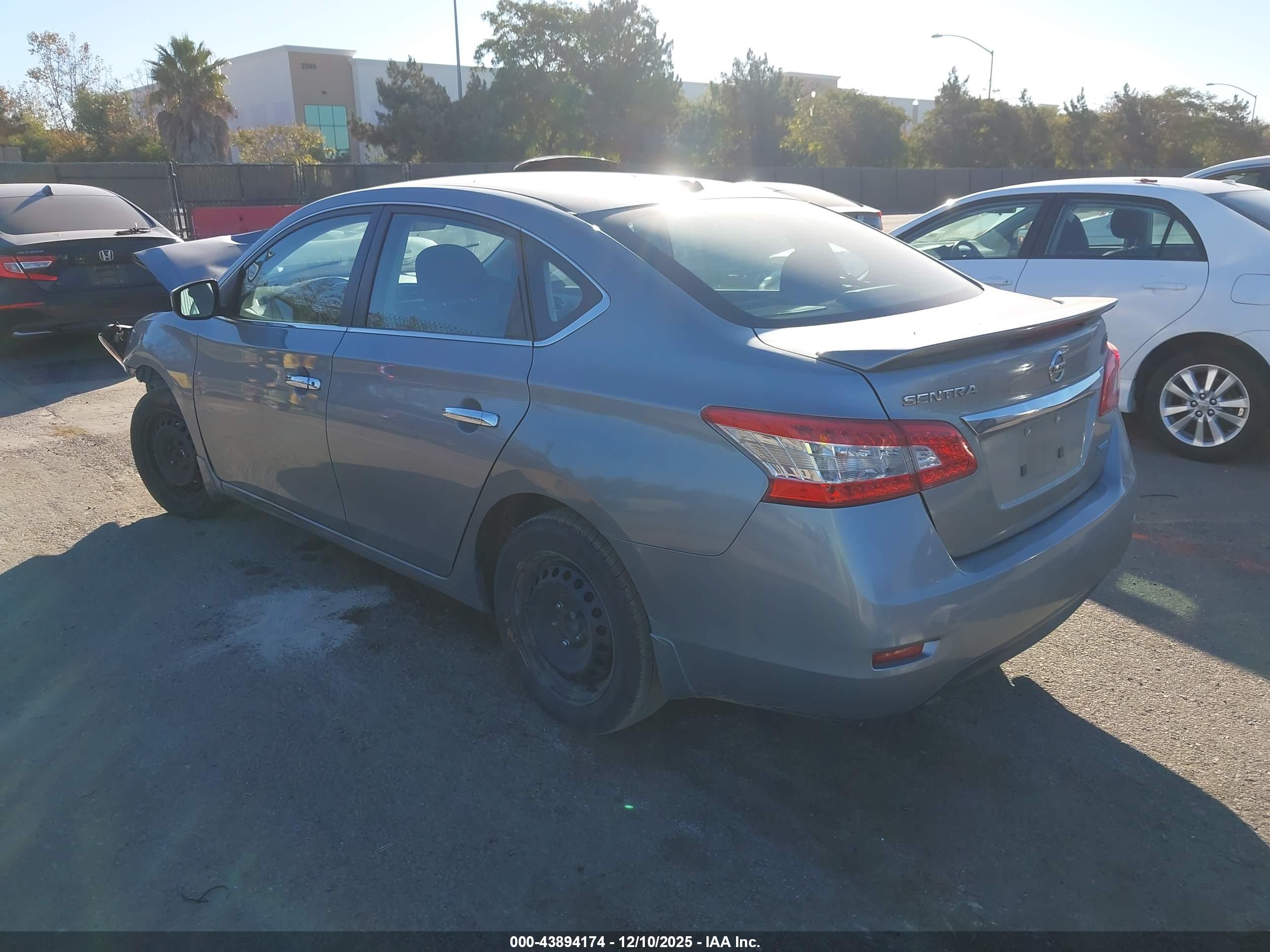 NISSAN SENTRA image 3