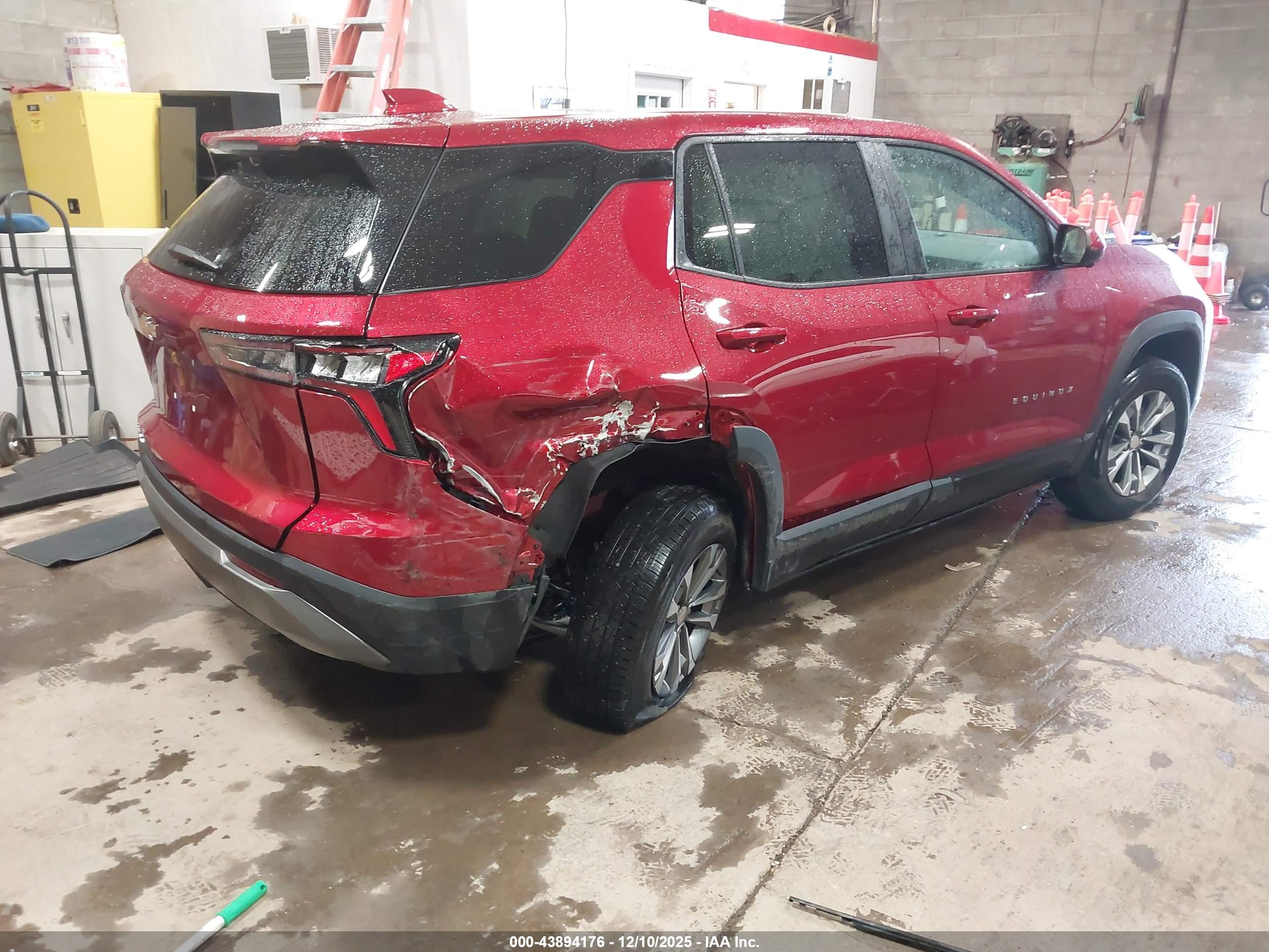 CHEVROLET EQUINOX image 4