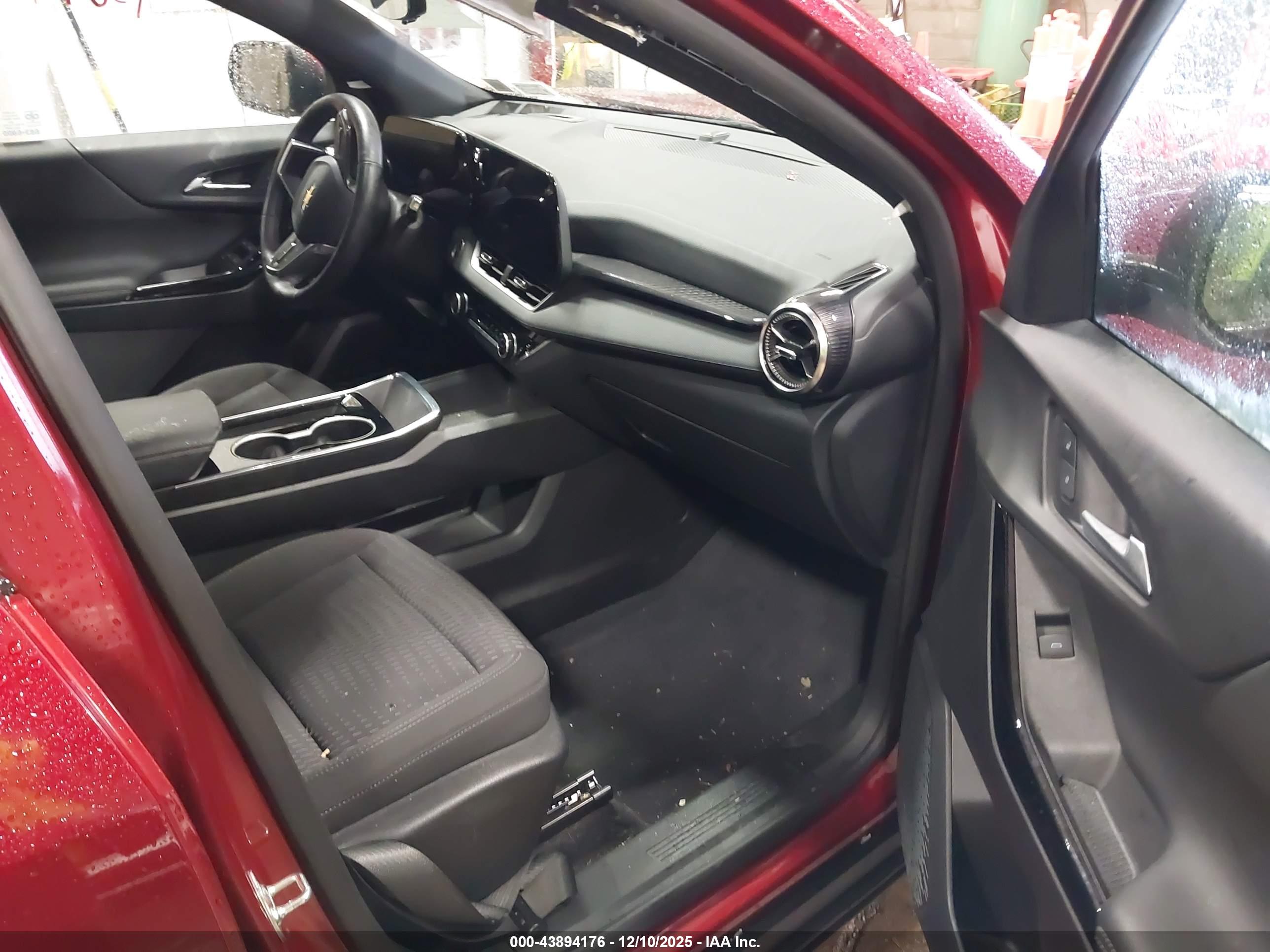 CHEVROLET EQUINOX image 5