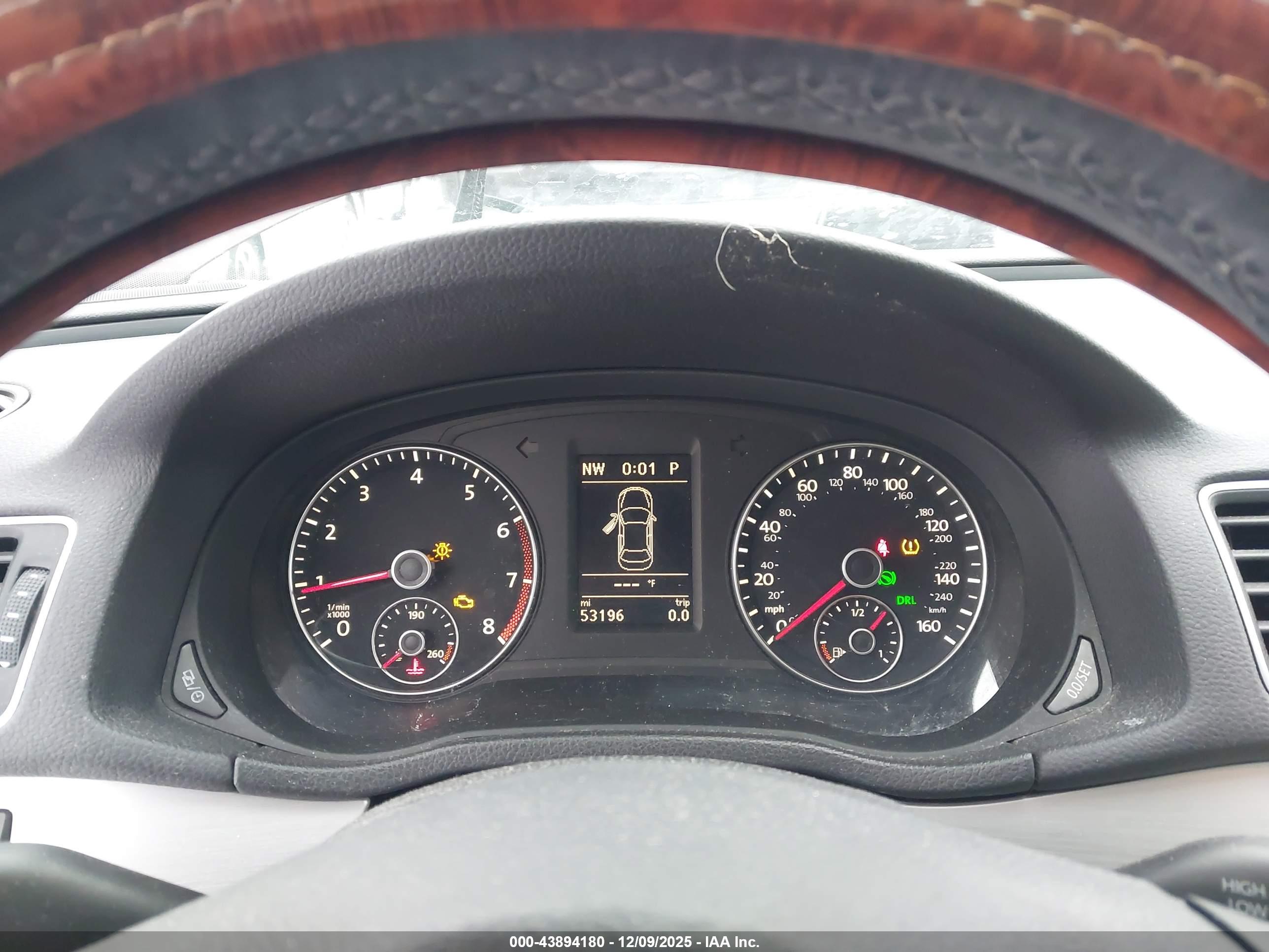 VOLKSWAGEN PASSAT image 7