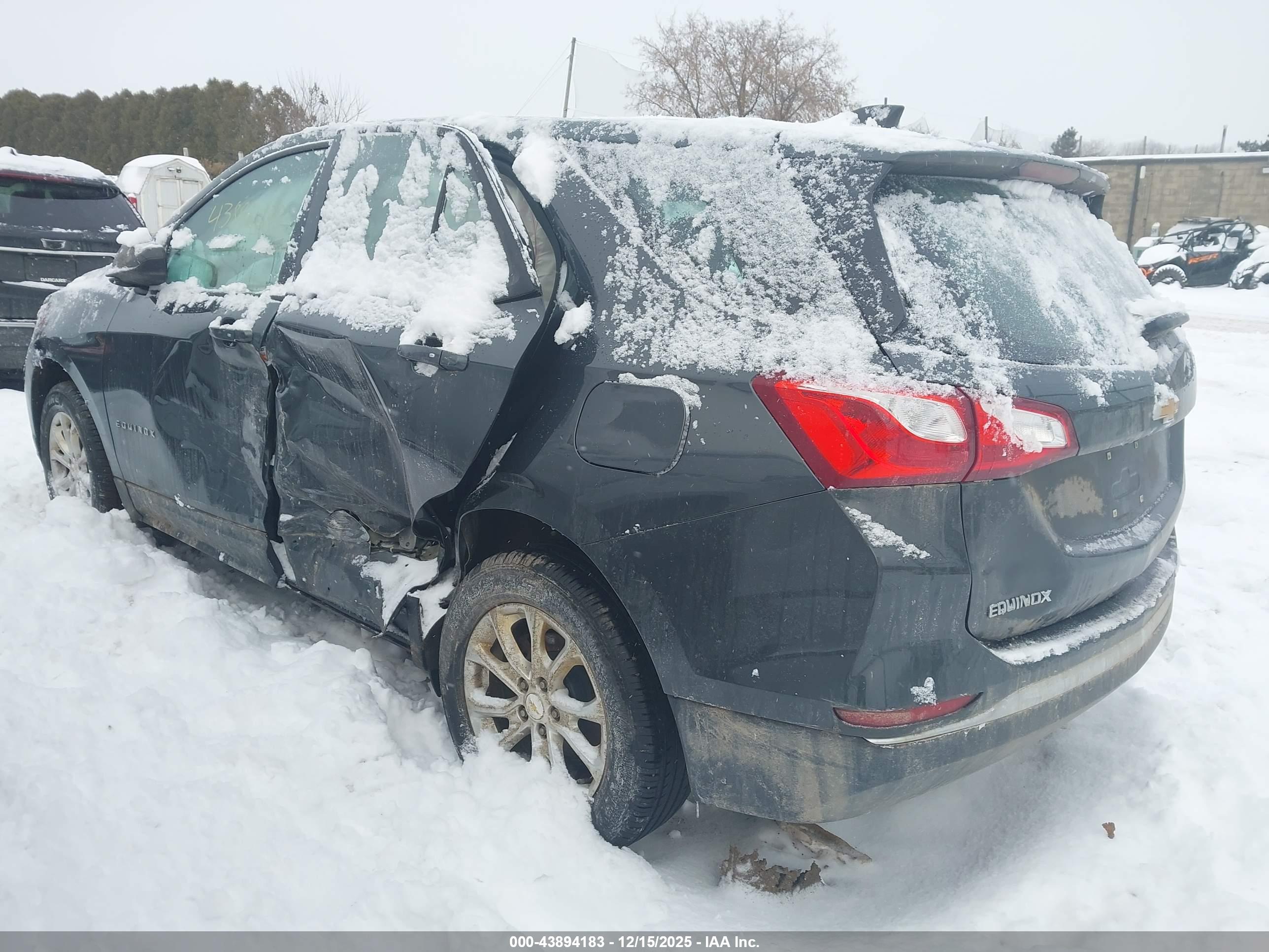 CHEVROLET EQUINOX image 3