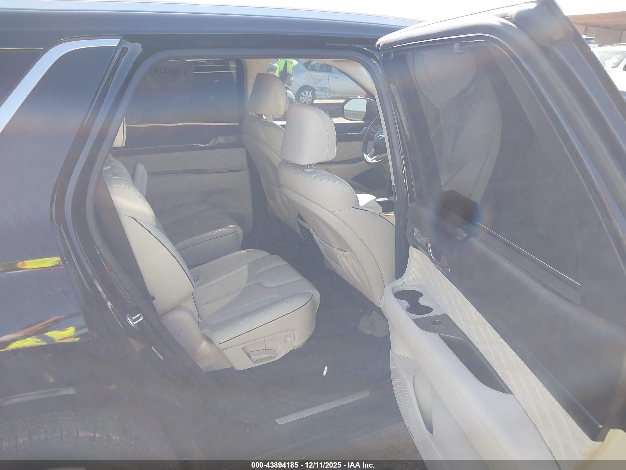 HYUNDAI PALISADE image 8