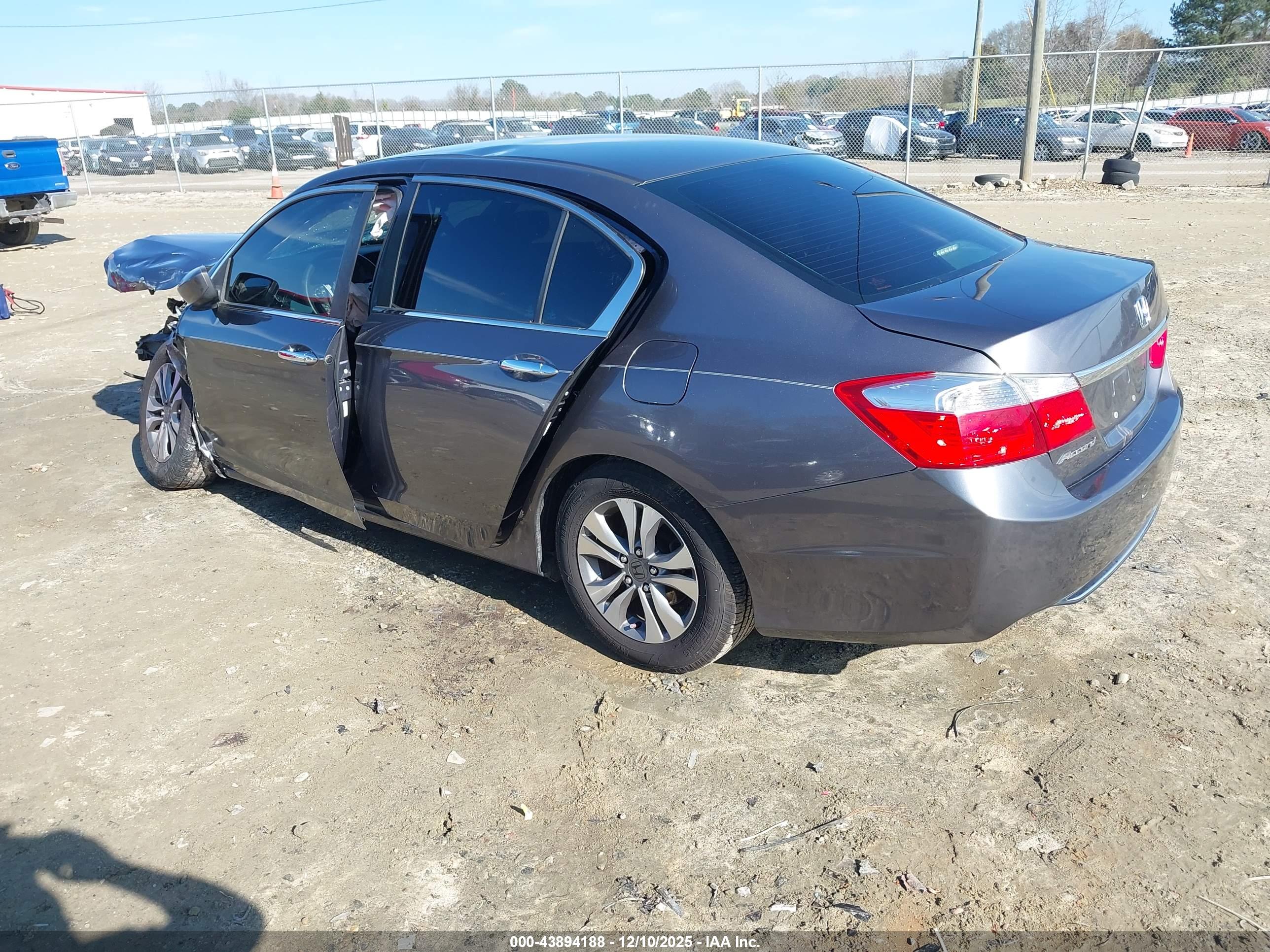 HONDA ACCORD image 3