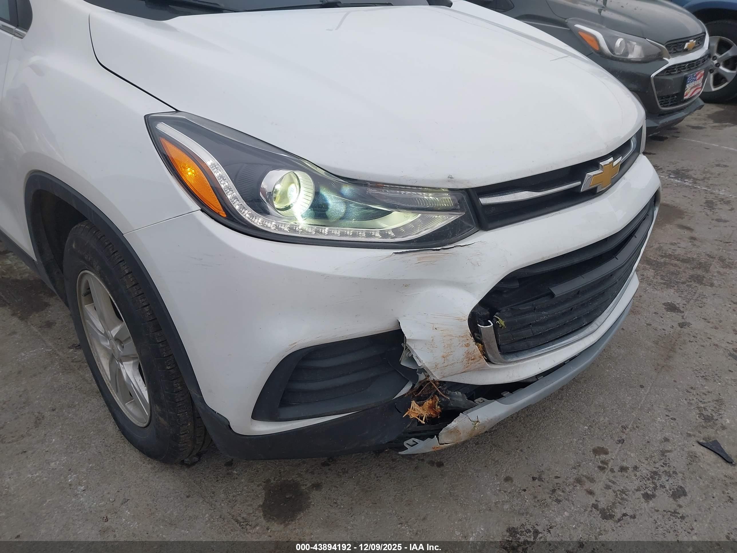 CHEVROLET TRAX image 6