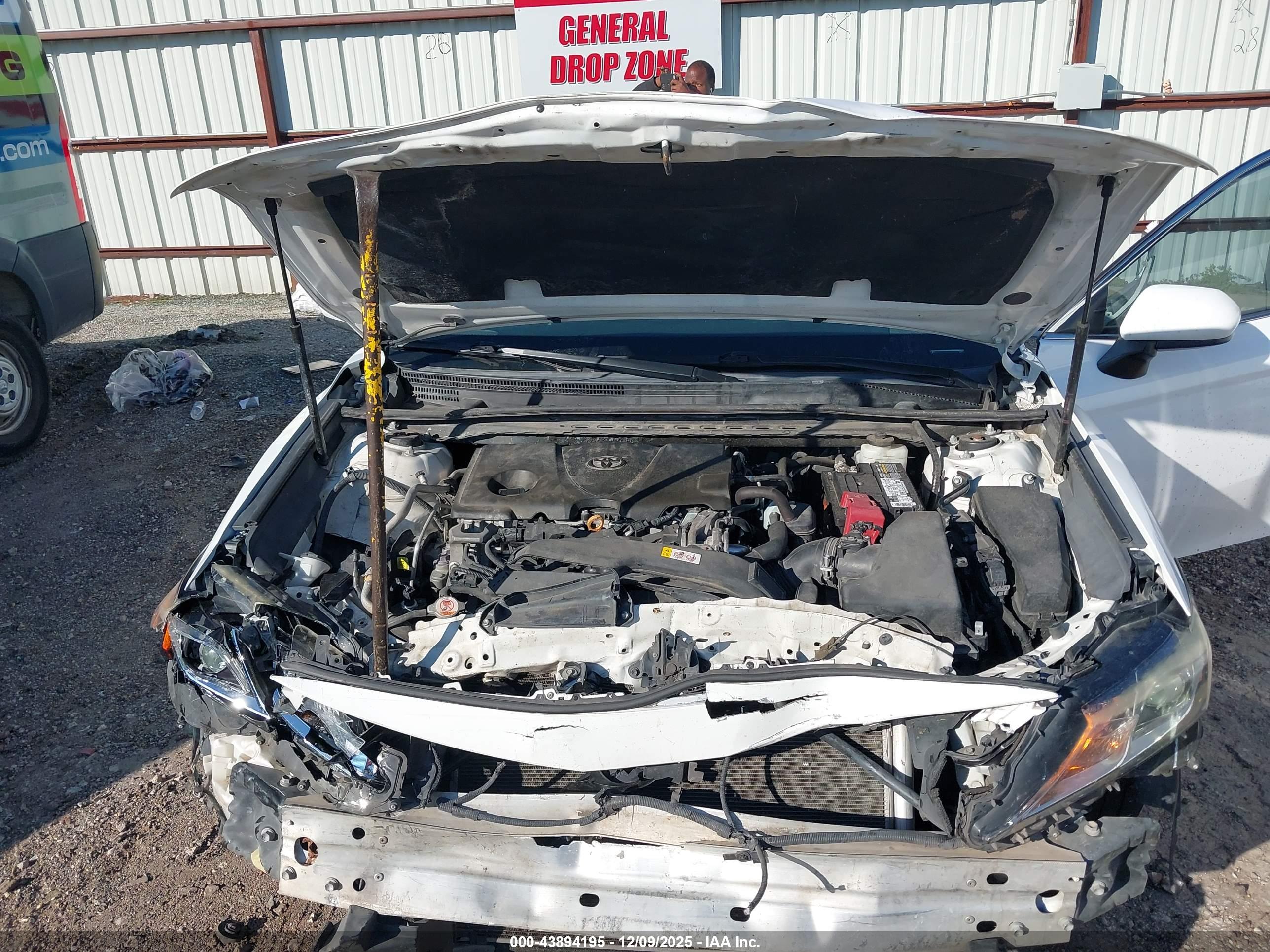 TOYOTA CAMRY image 10