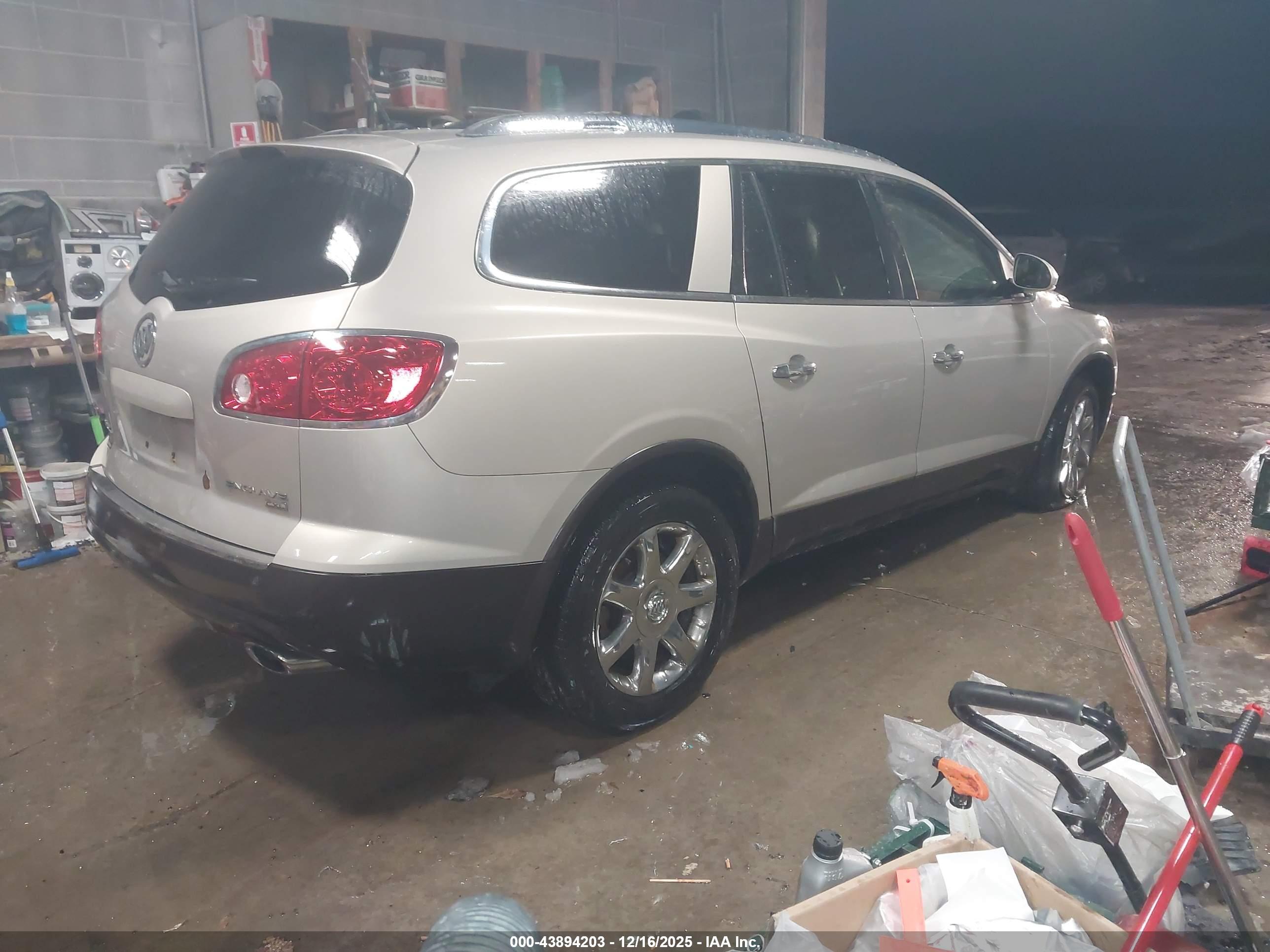 BUICK ENCLAVE image 4