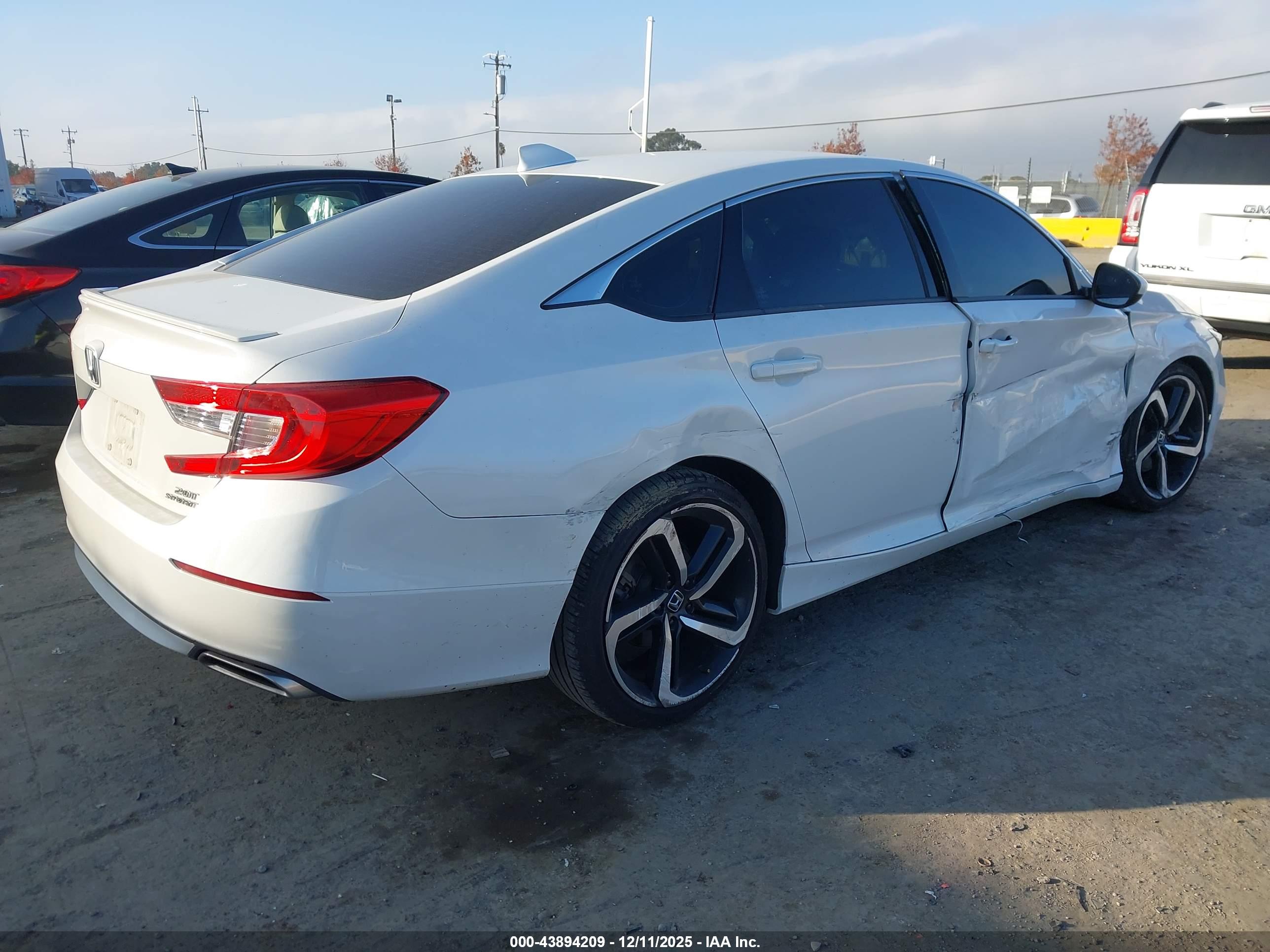 HONDA ACCORD image 4