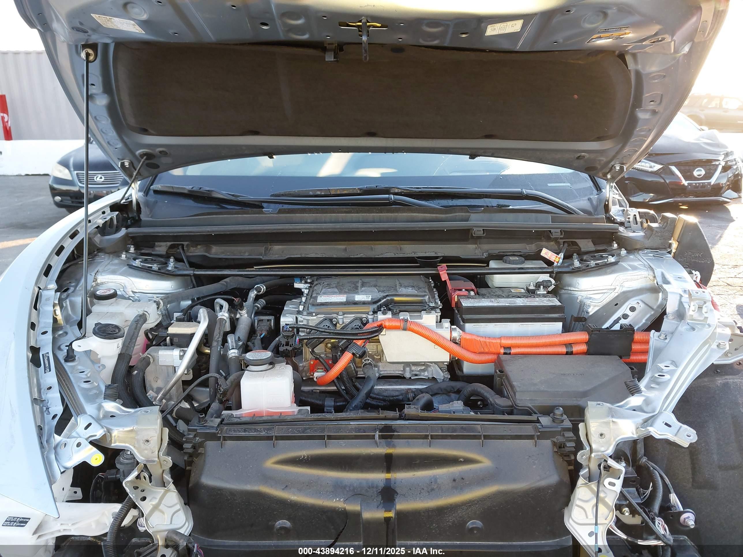 LEXUS RZ image 10