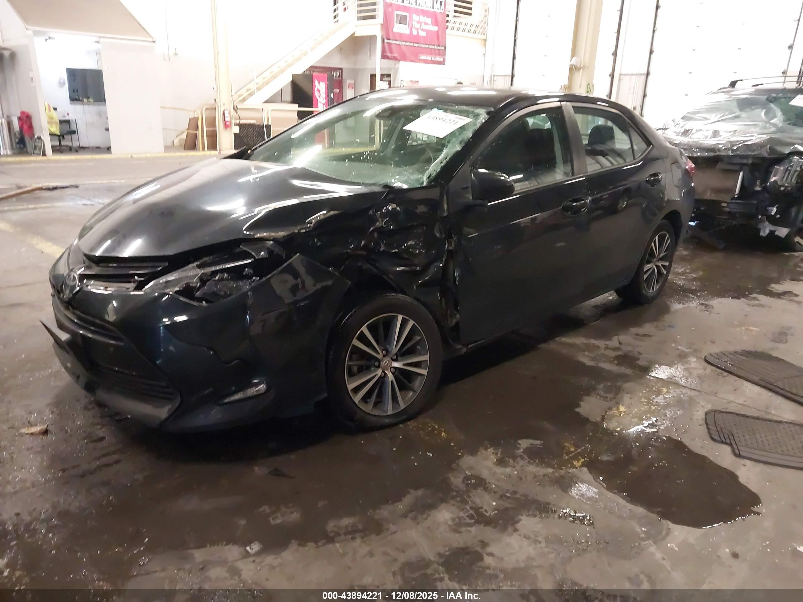 TOYOTA COROLLA image 2