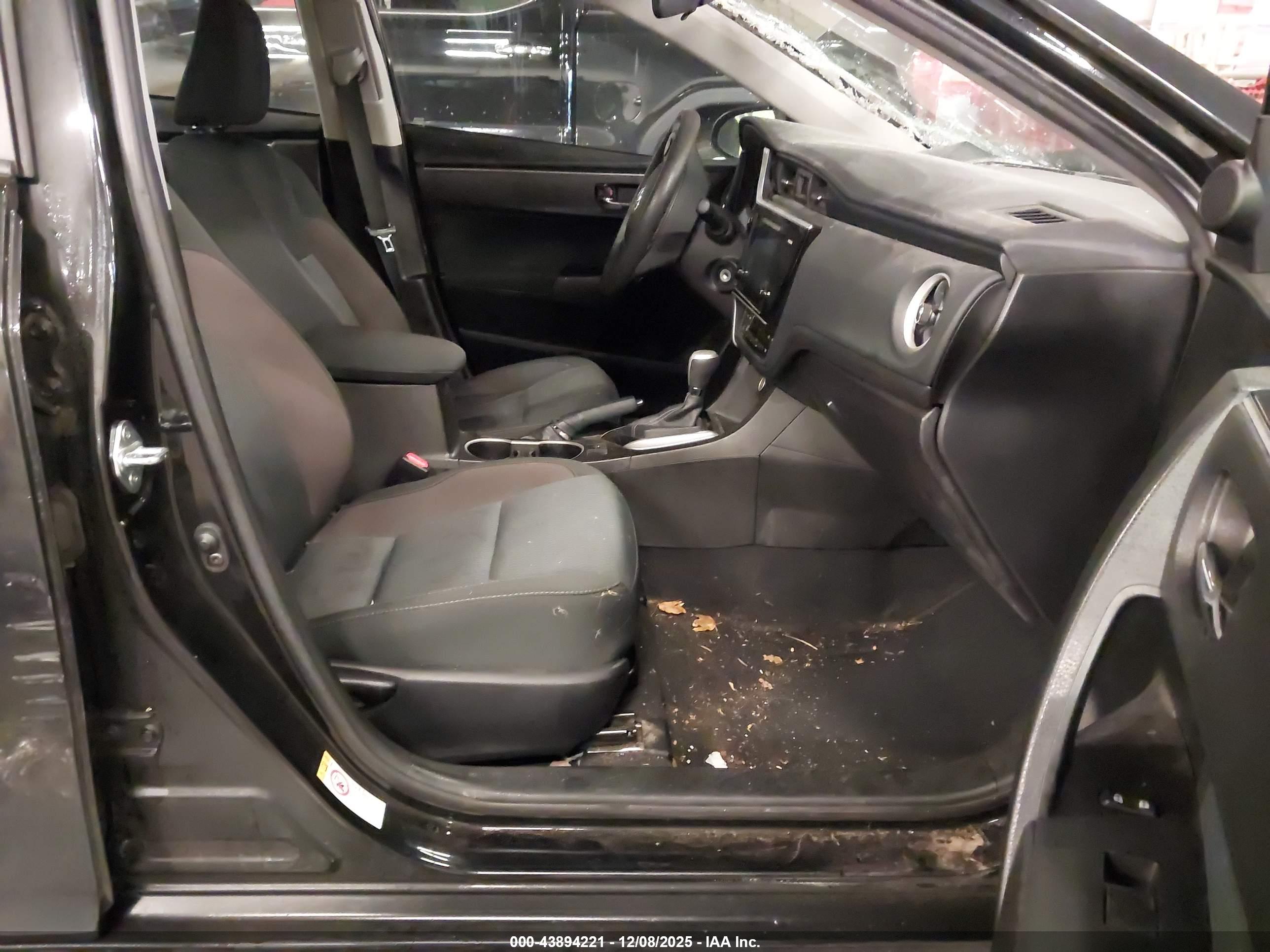 TOYOTA COROLLA image 5