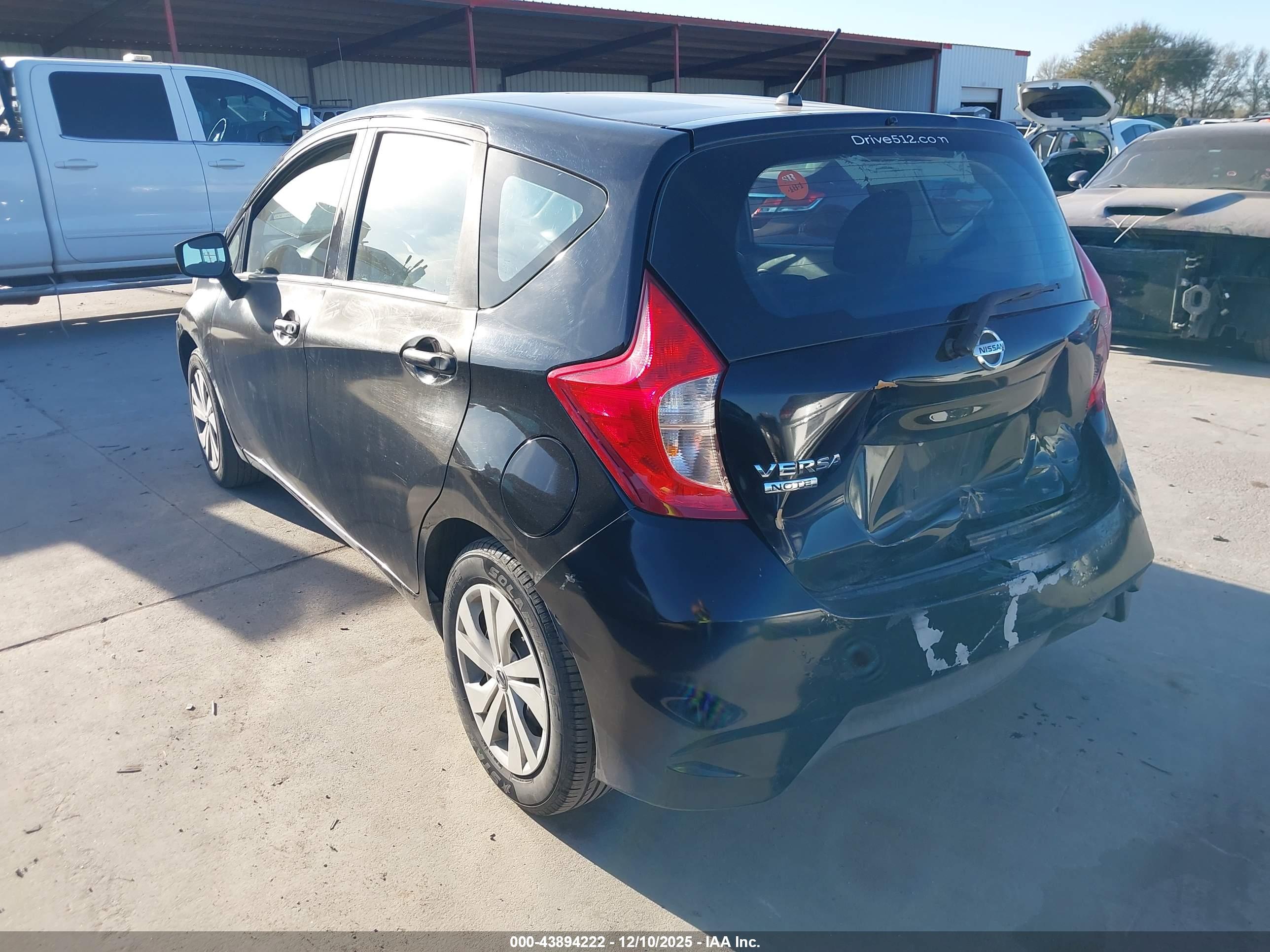 NISSAN VERSA image 3
