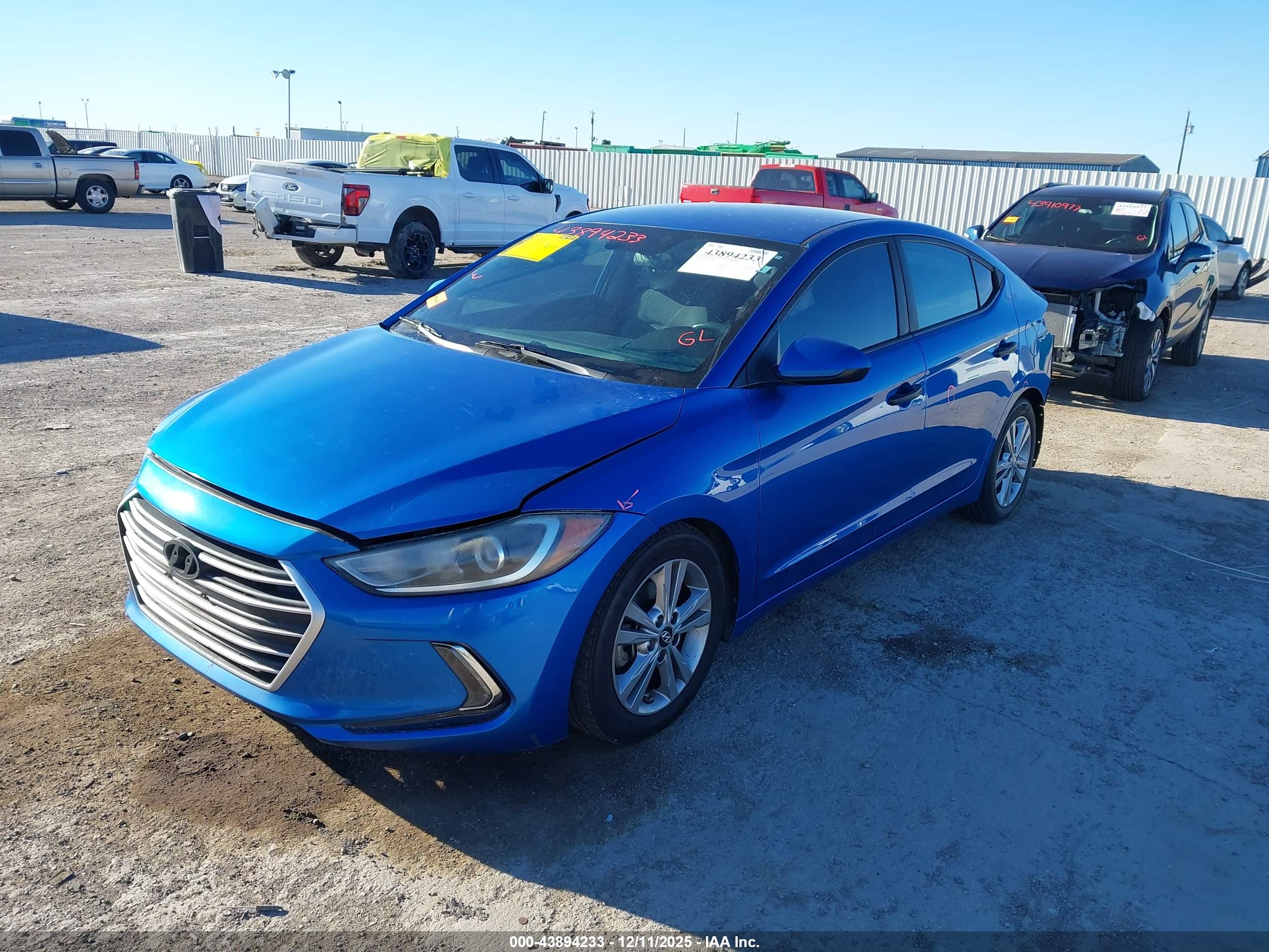 HYUNDAI ELANTRA image 2