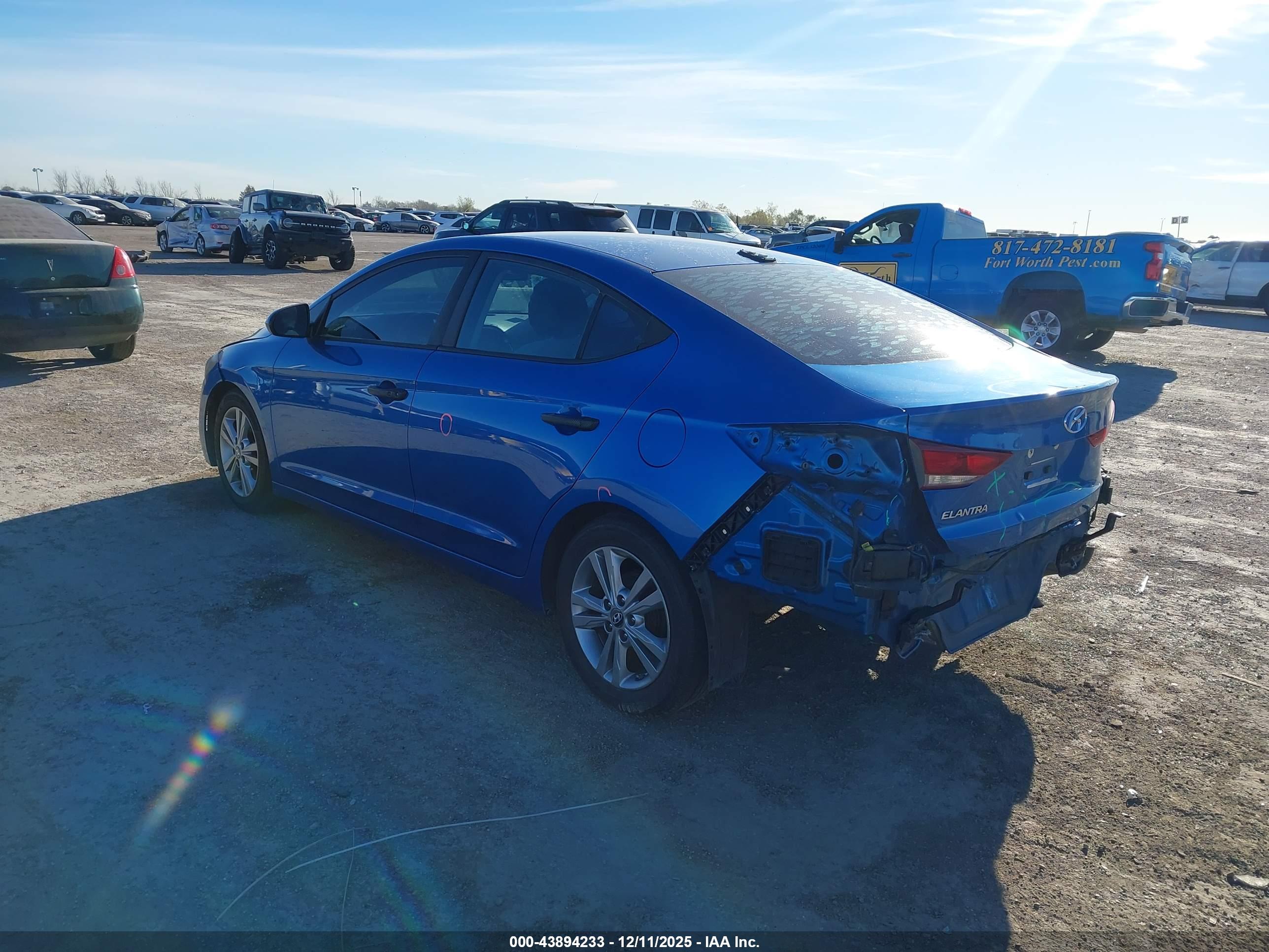 HYUNDAI ELANTRA image 3