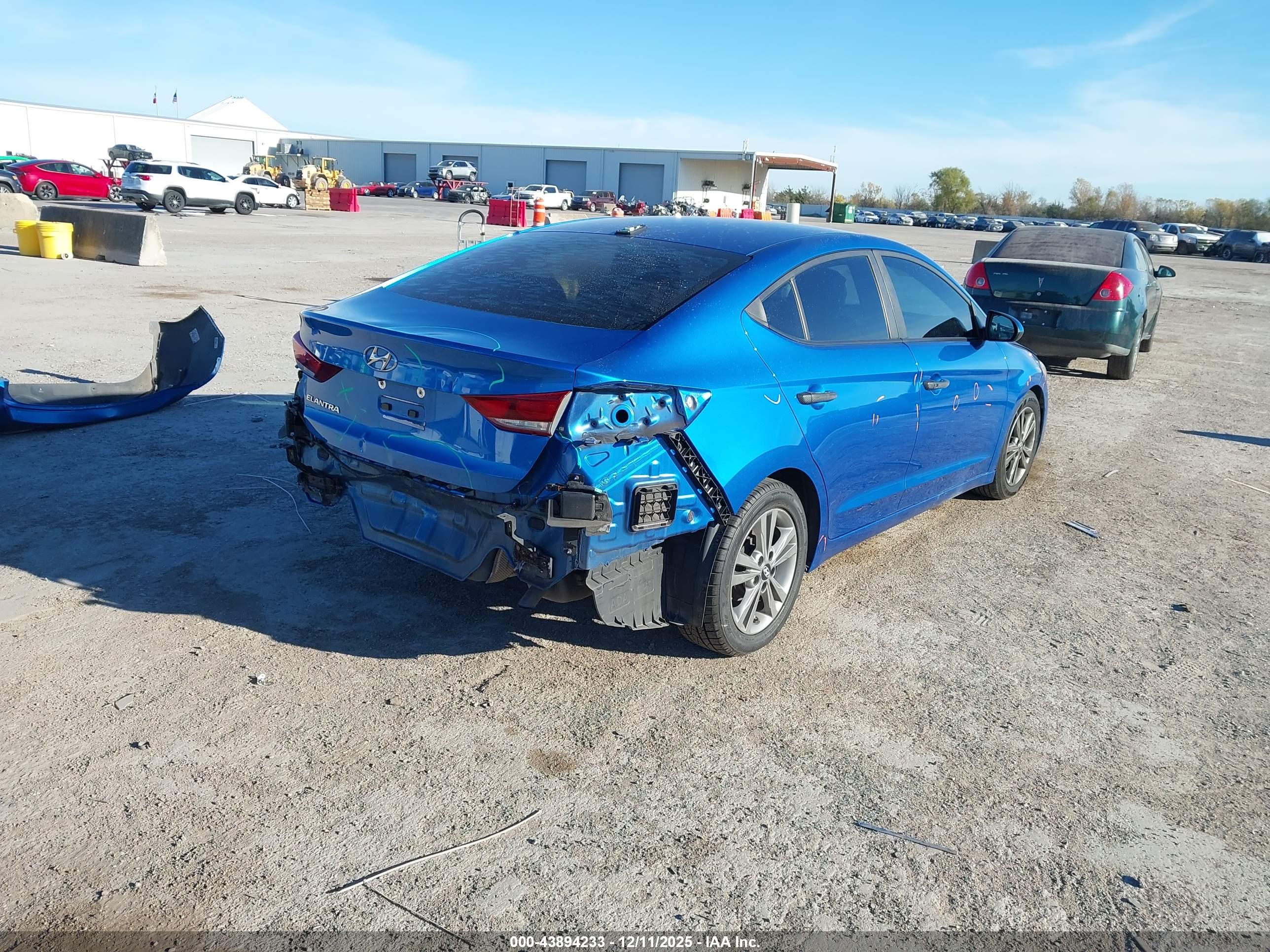 HYUNDAI ELANTRA image 4