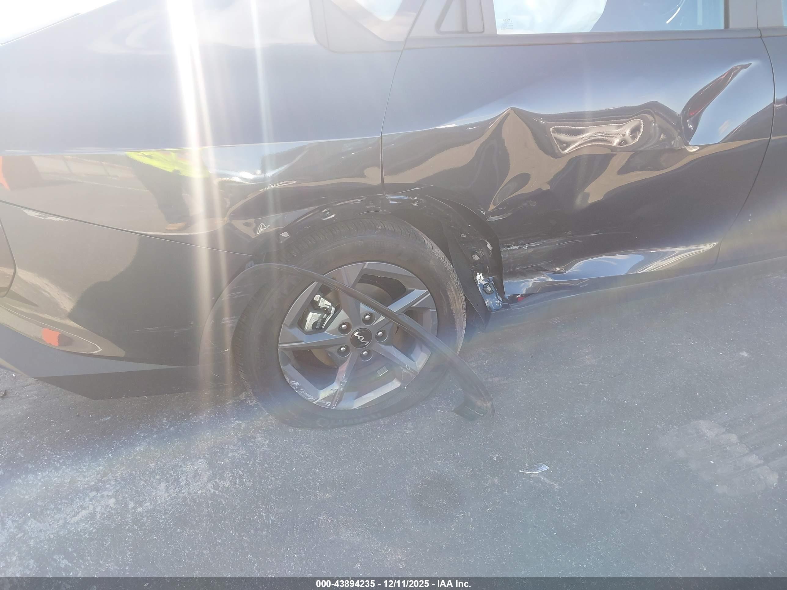 KIA K4 image 6