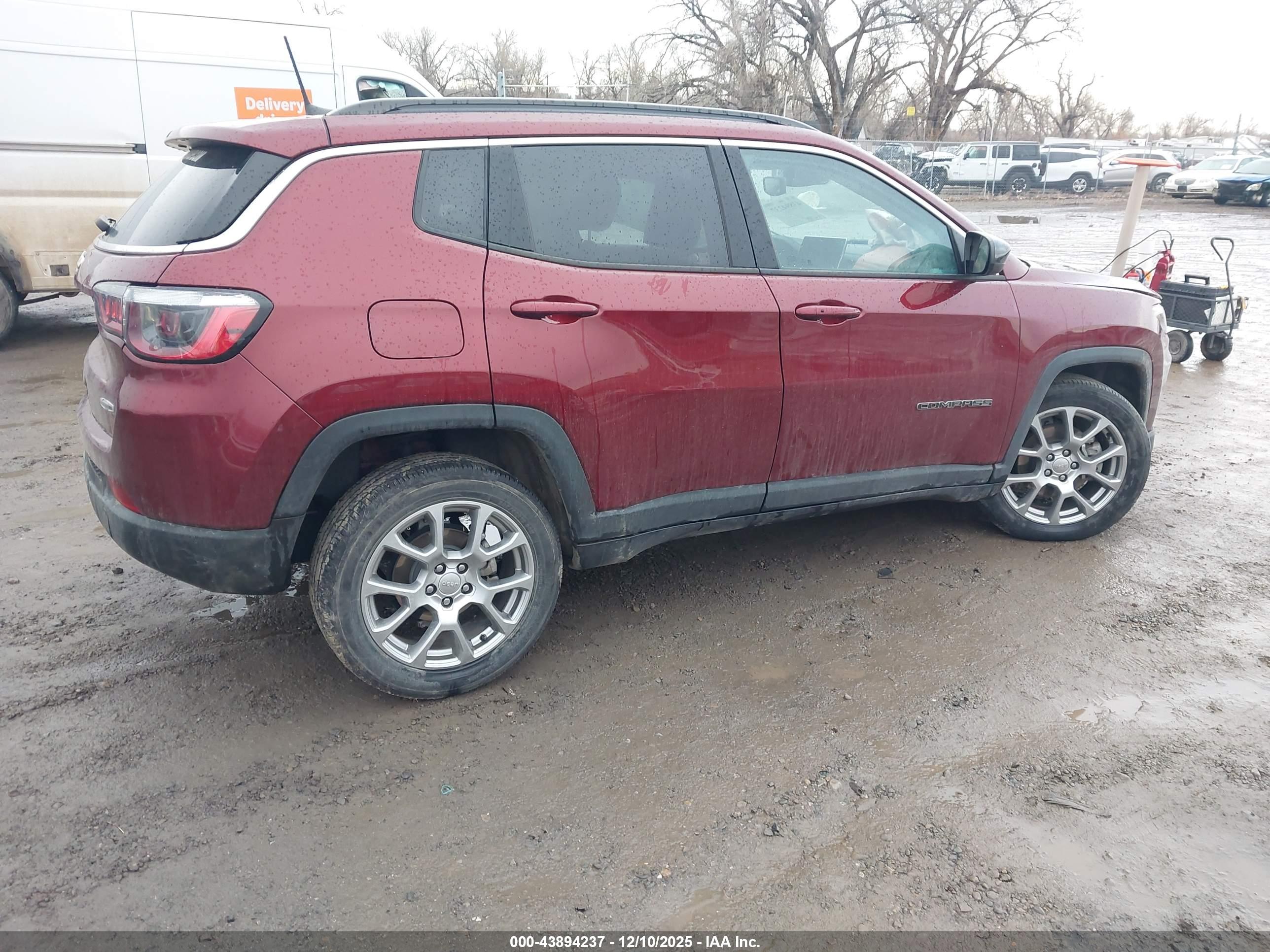 JEEP COMPASS image 4