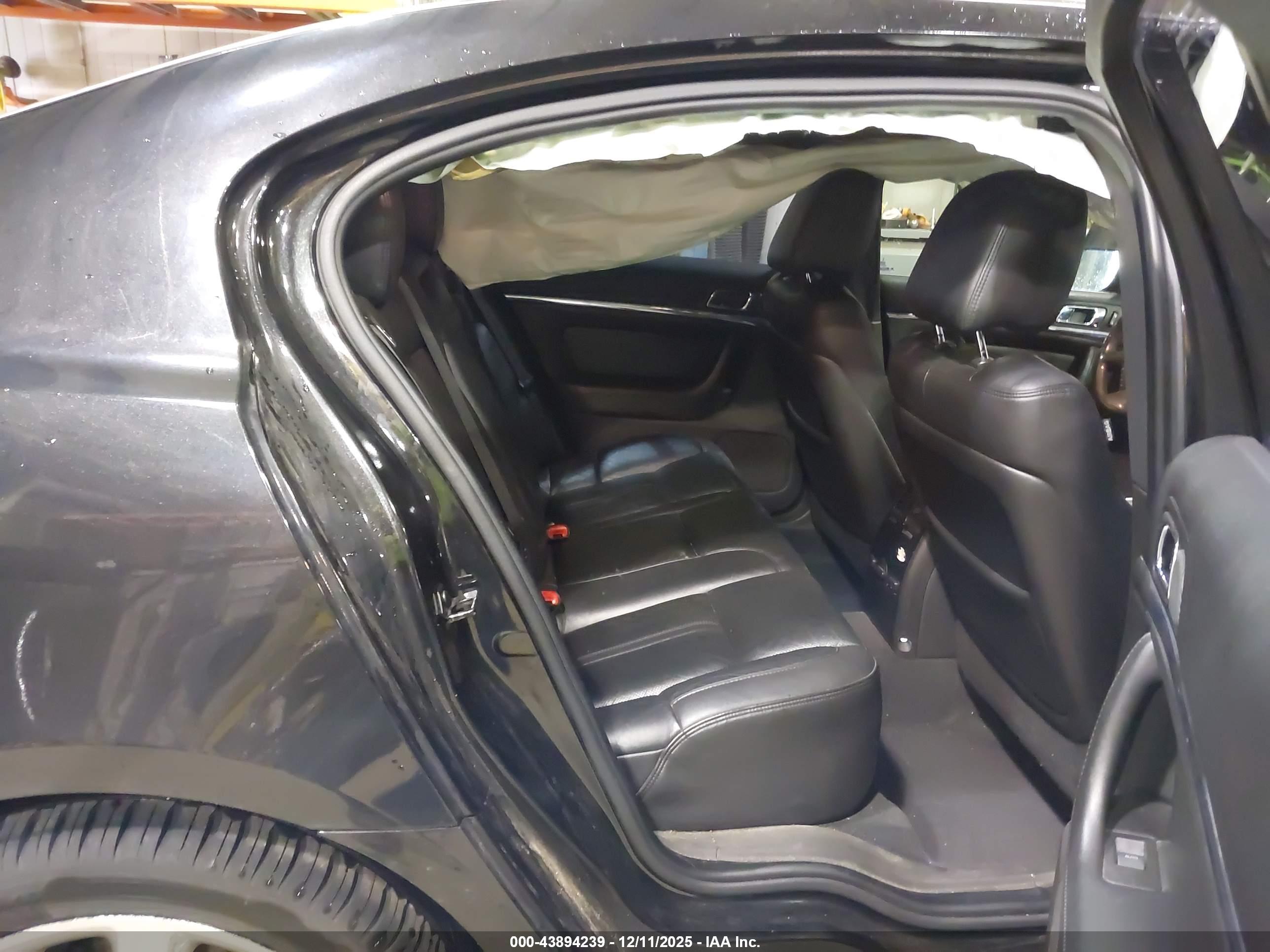 LINCOLN MKS image 8