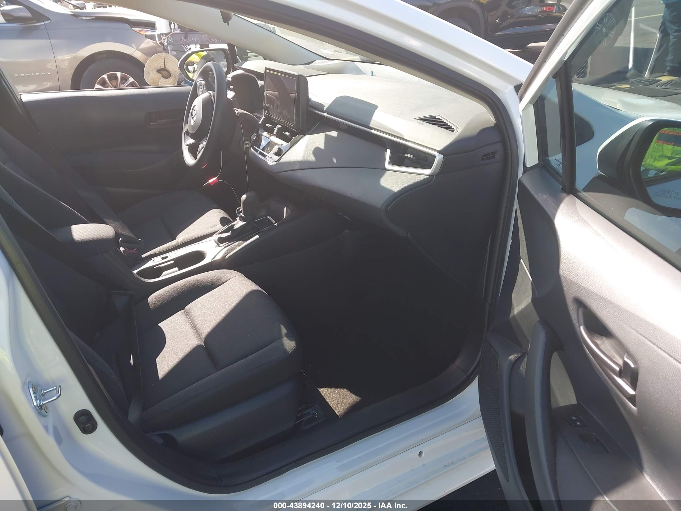 TOYOTA COROLLA image 5