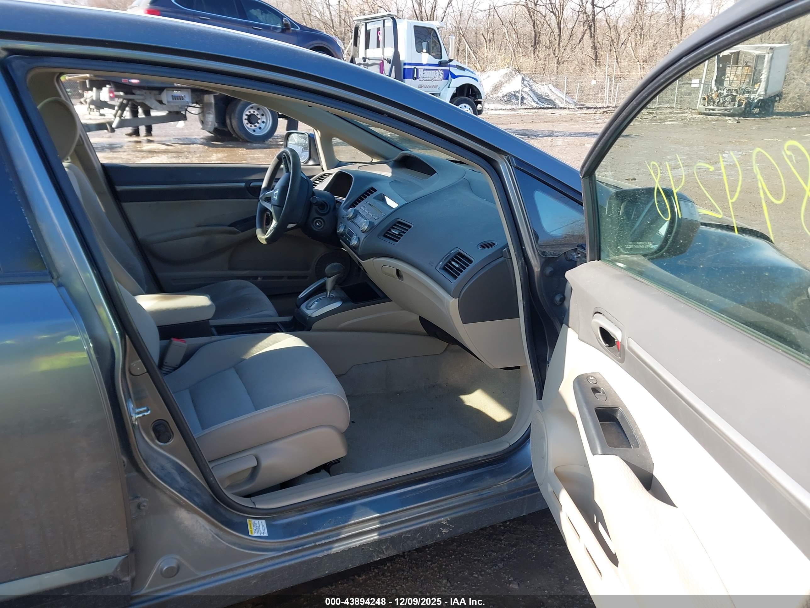 HONDA CIVIC image 5