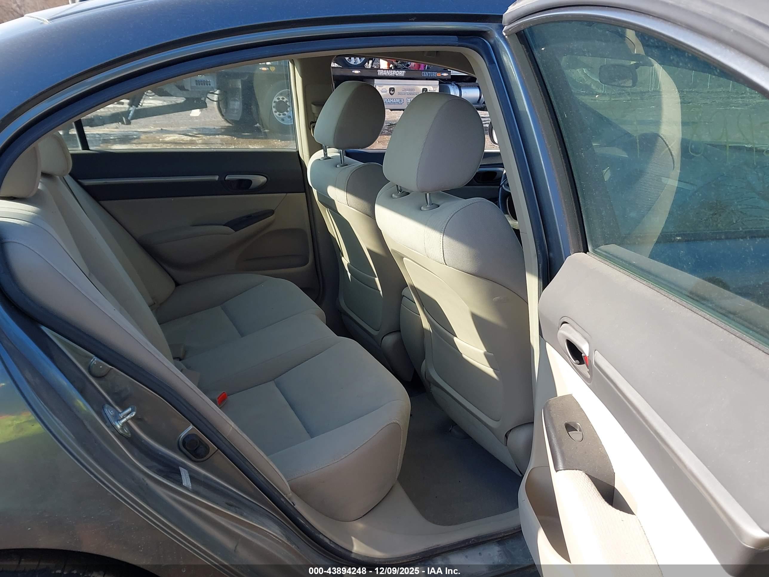 HONDA CIVIC image 8