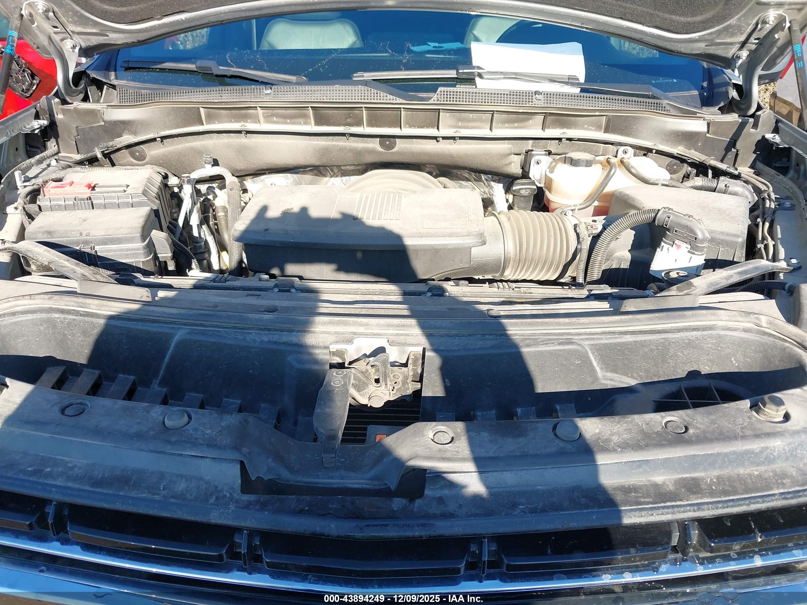 CHEVROLET TAHOE image 10