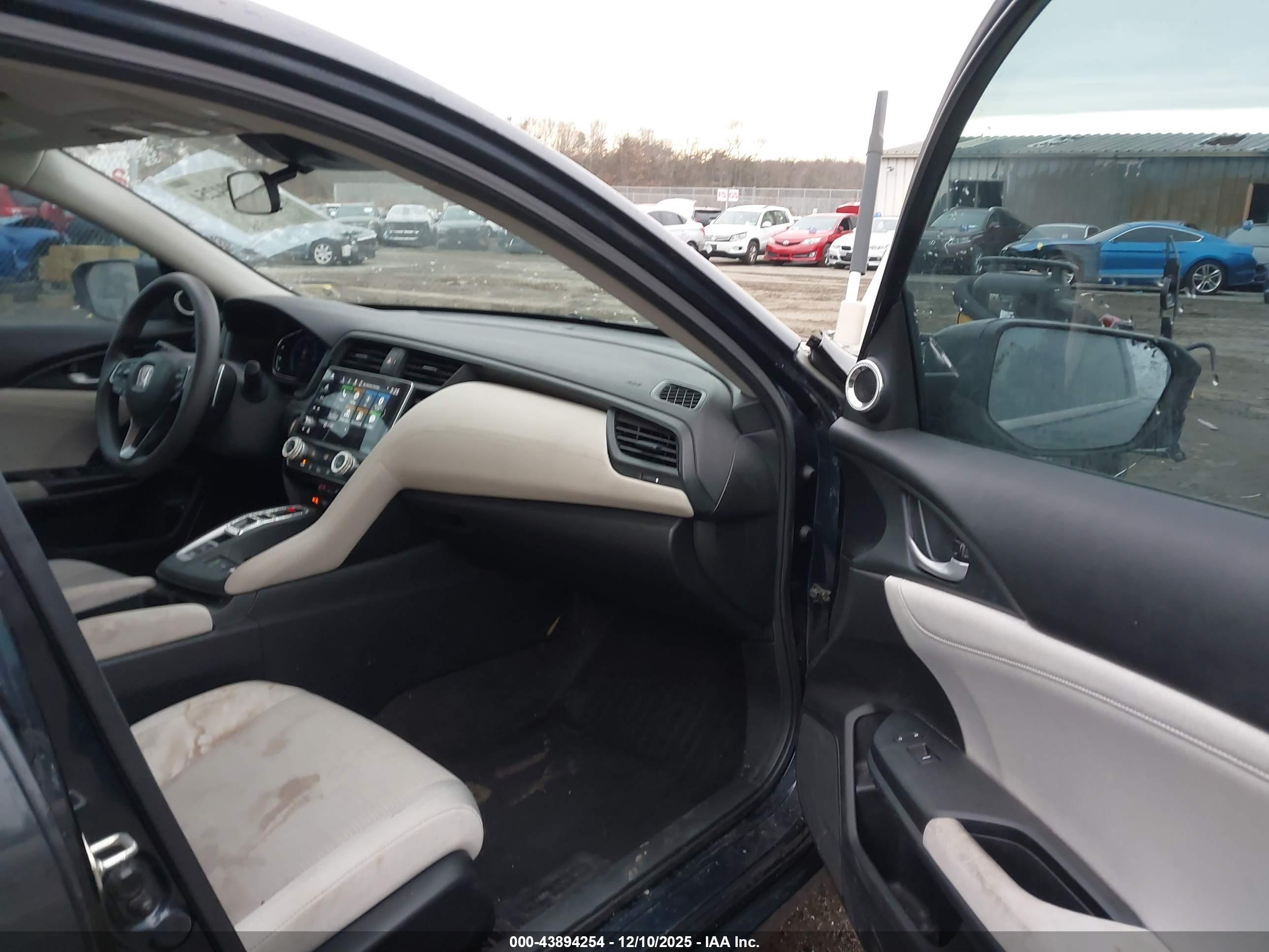 HONDA INSIGHT image 5