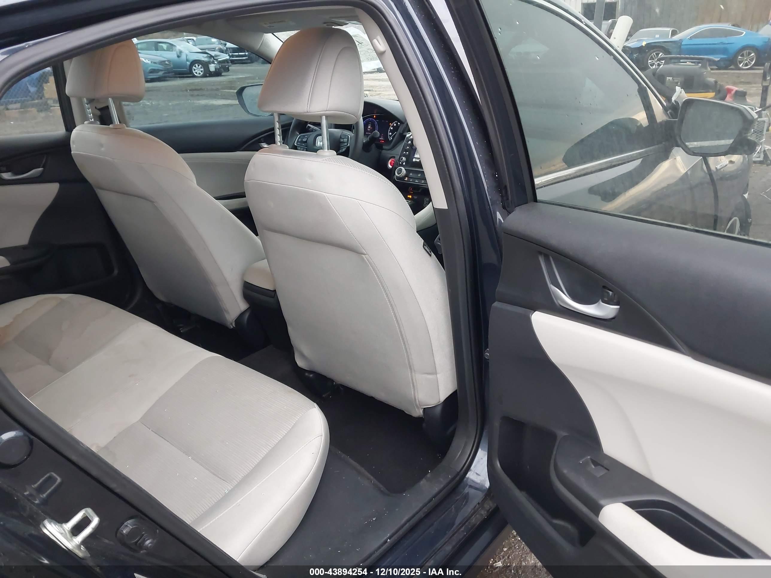 HONDA INSIGHT image 8