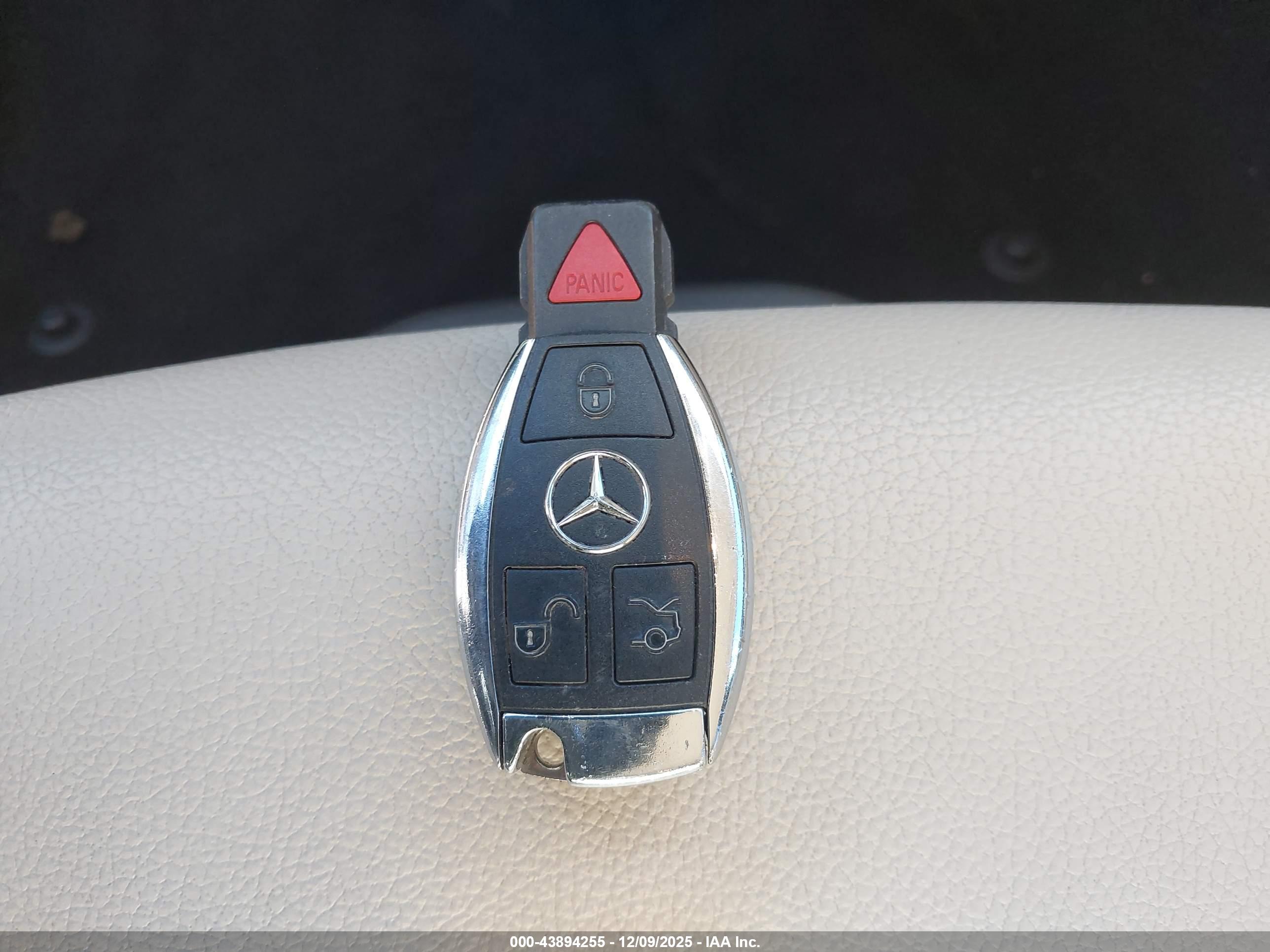MERCEDES-BENZ GLA image 11