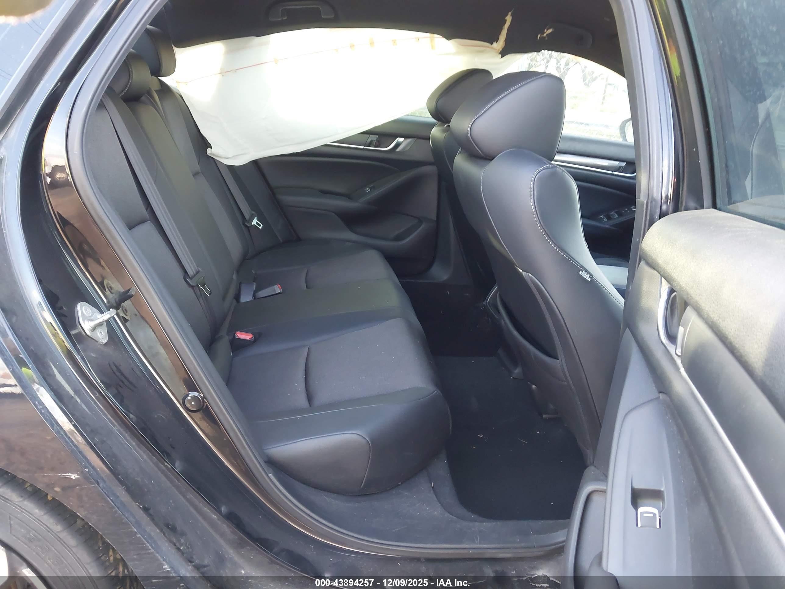 HONDA ACCORD image 8