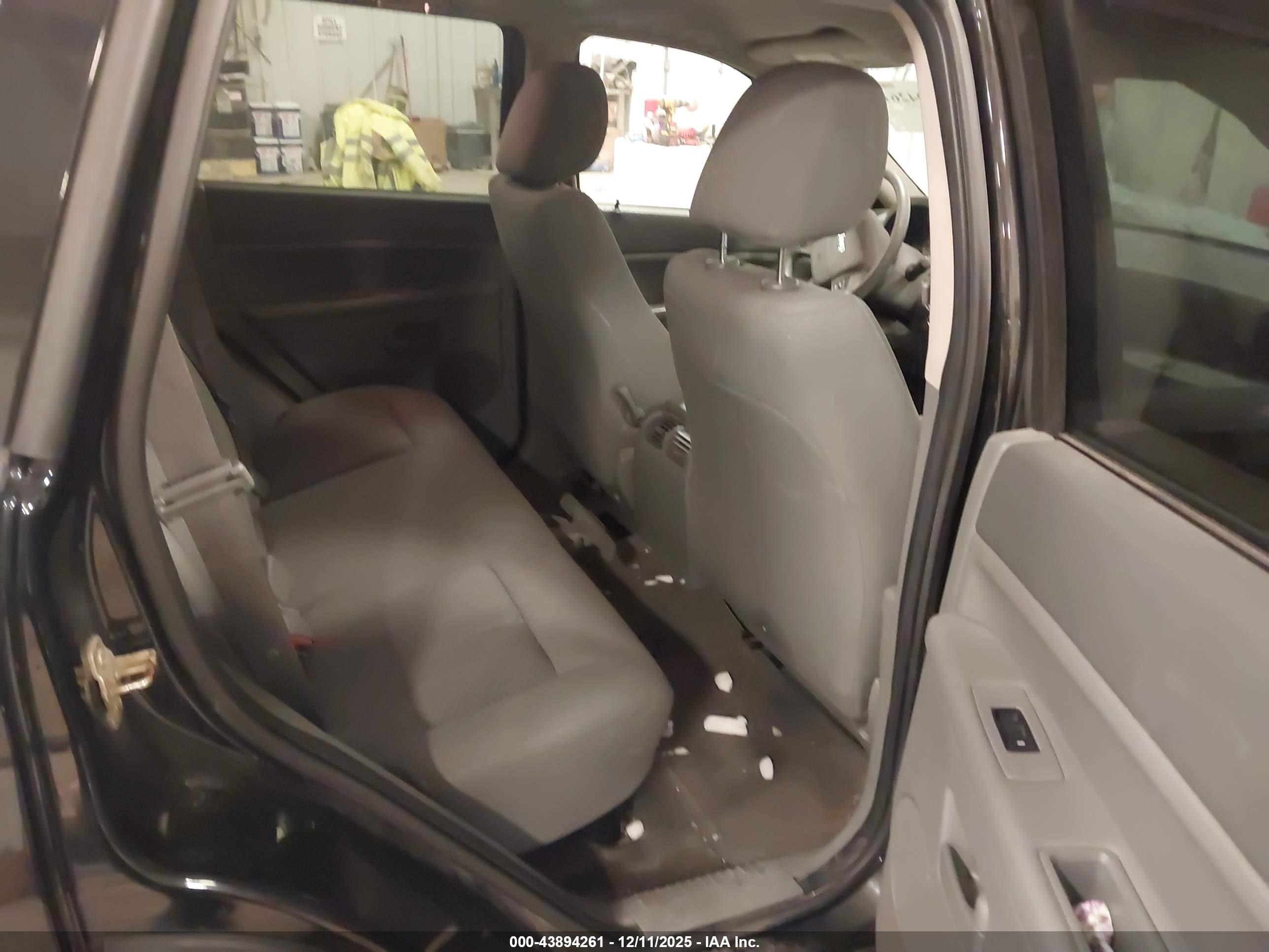 JEEP GRAND image 8