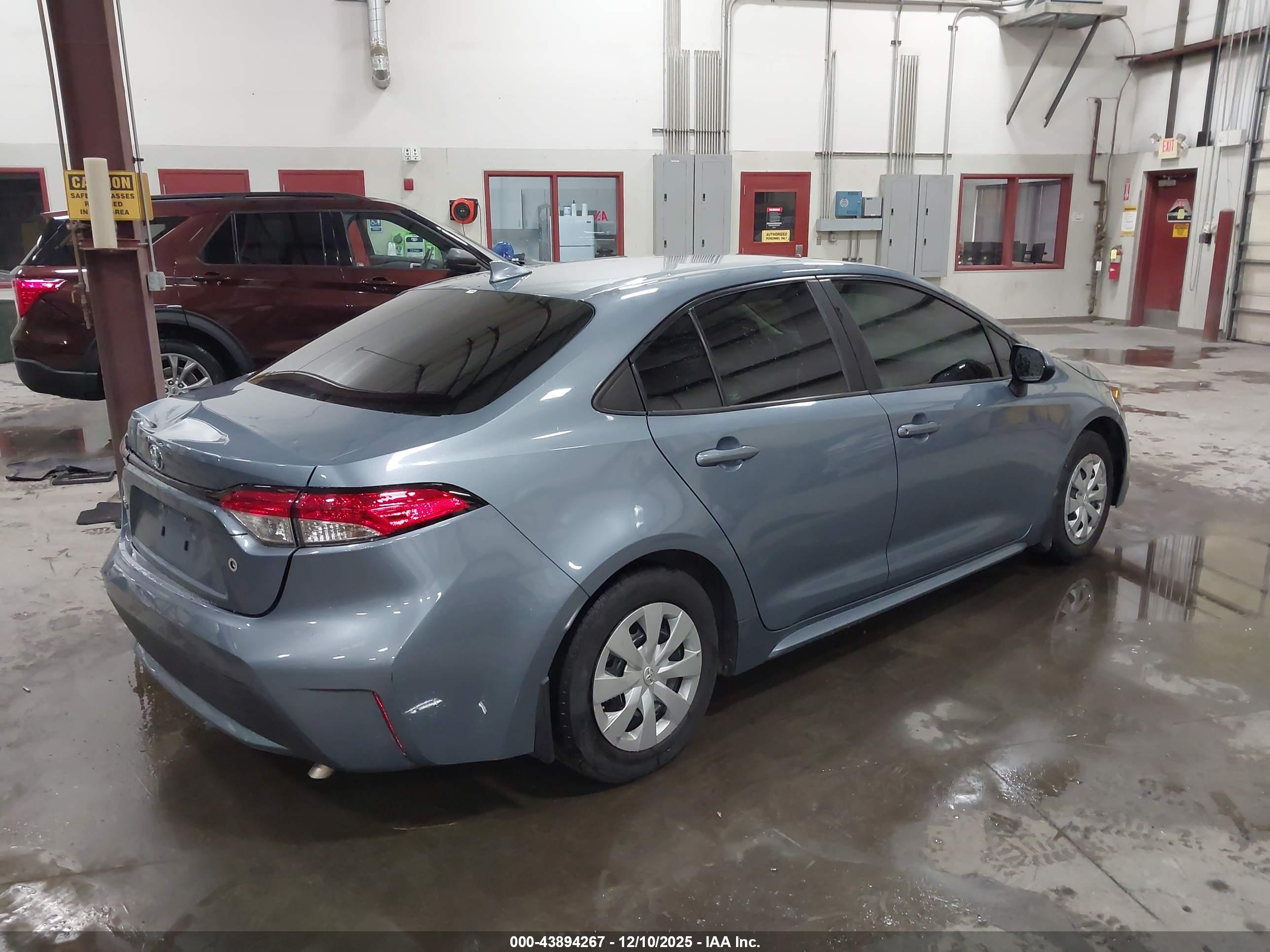 TOYOTA COROLLA image 4