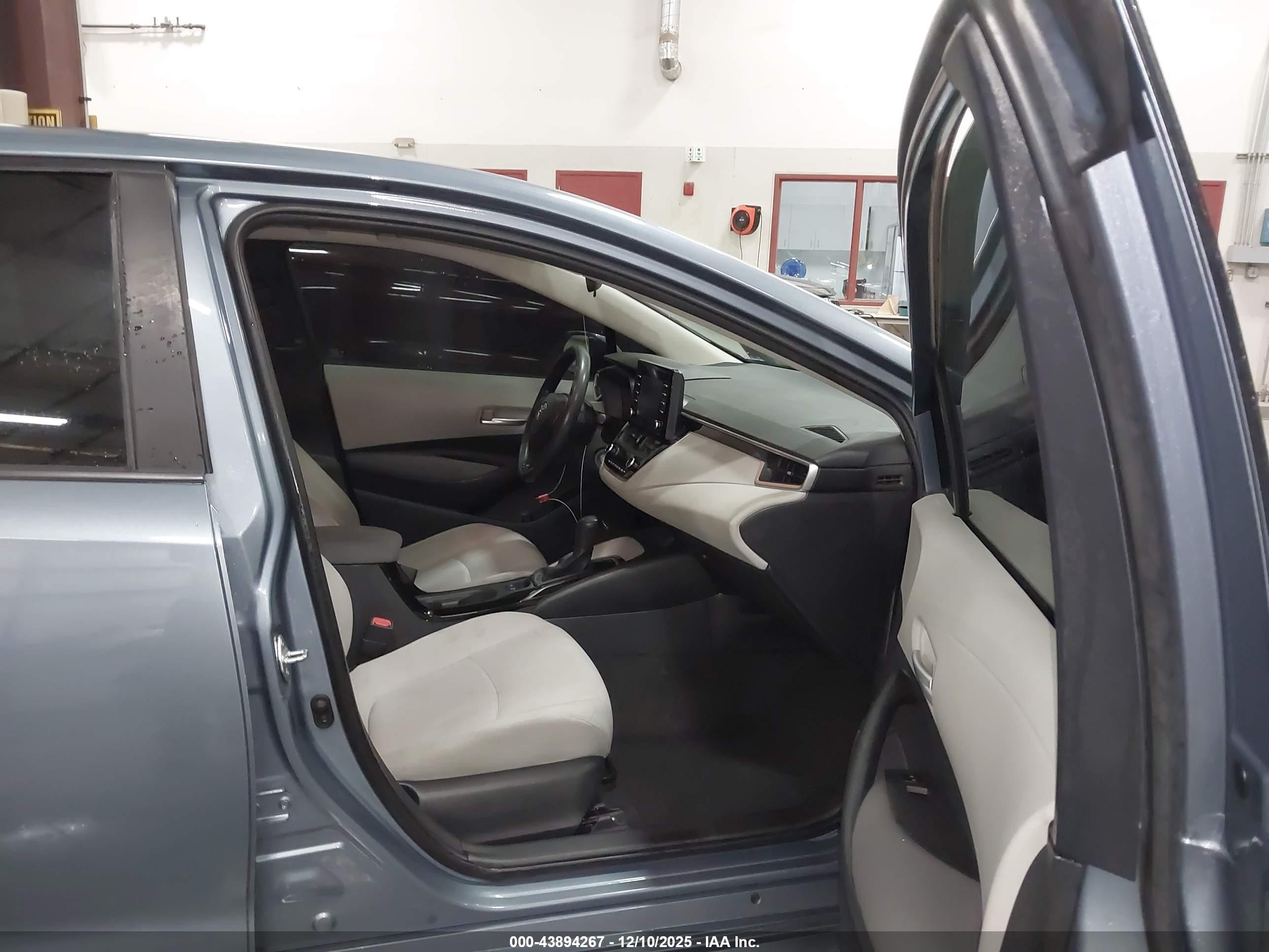 TOYOTA COROLLA image 5