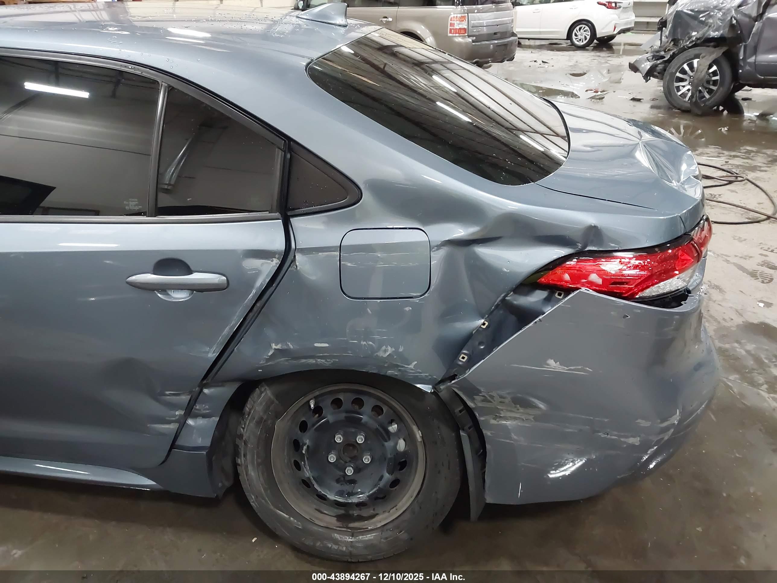 TOYOTA COROLLA image 6