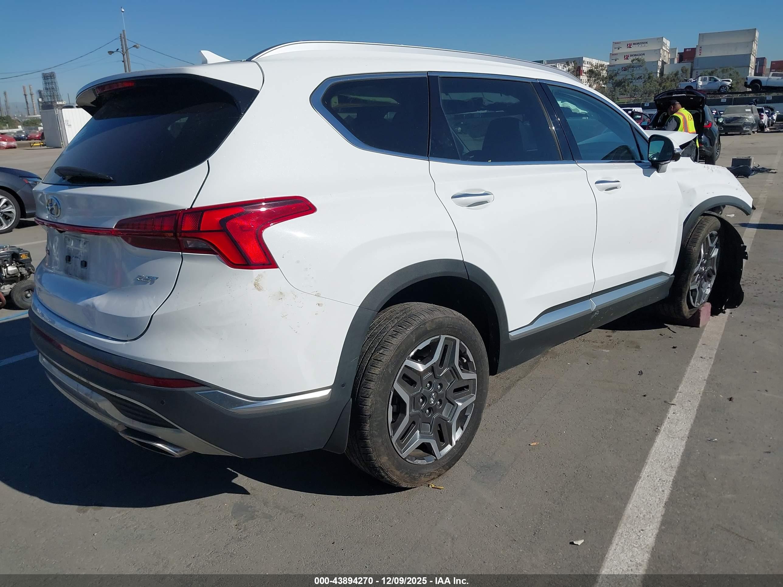 HYUNDAI SANTA image 4